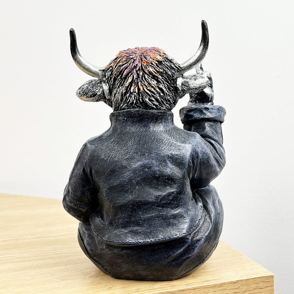 18cm Rude Middle Finger Highland Cow Ornament – Resin