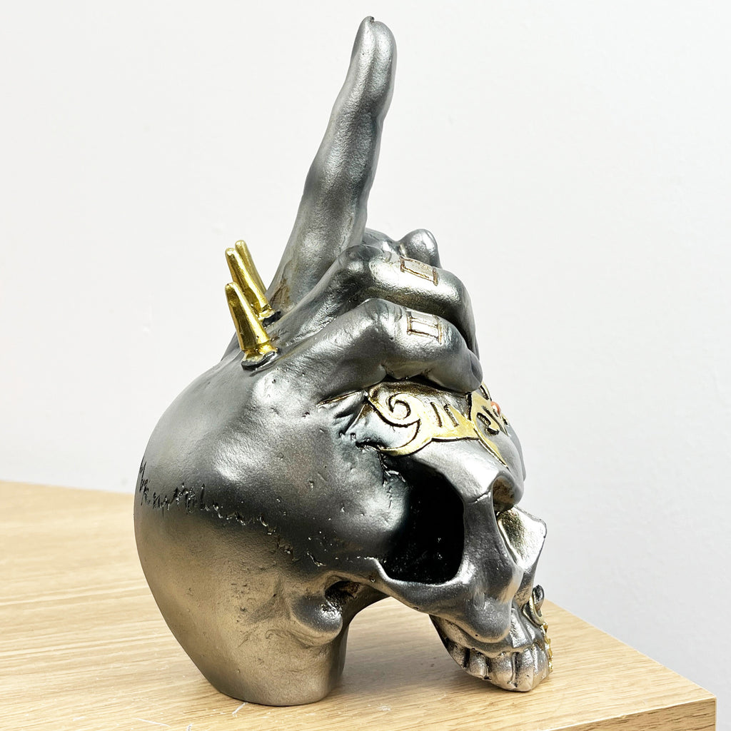 18.5cm Middle Finger Skull Ornament – Resin