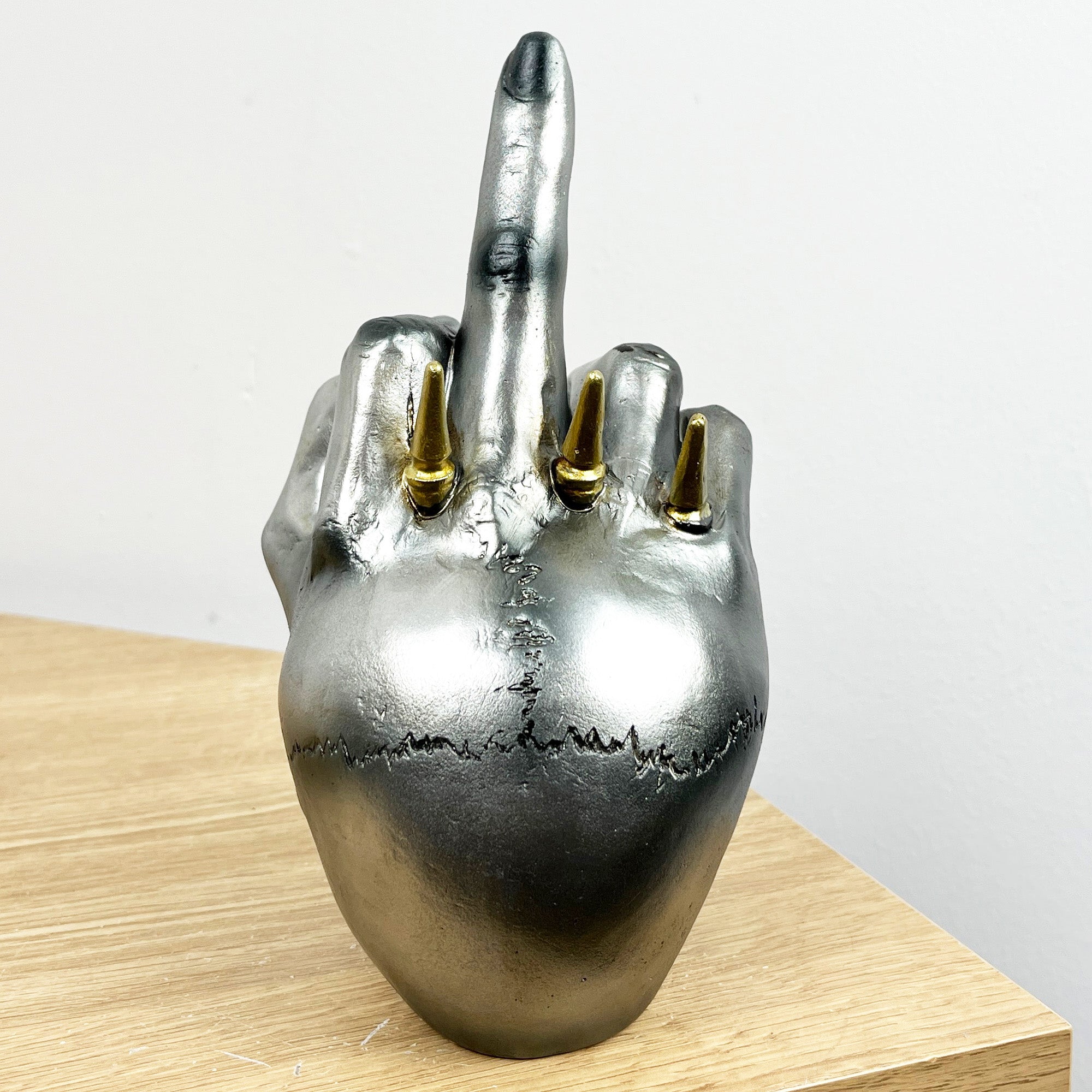 18.5cm Middle Finger Skull Ornament – Resin