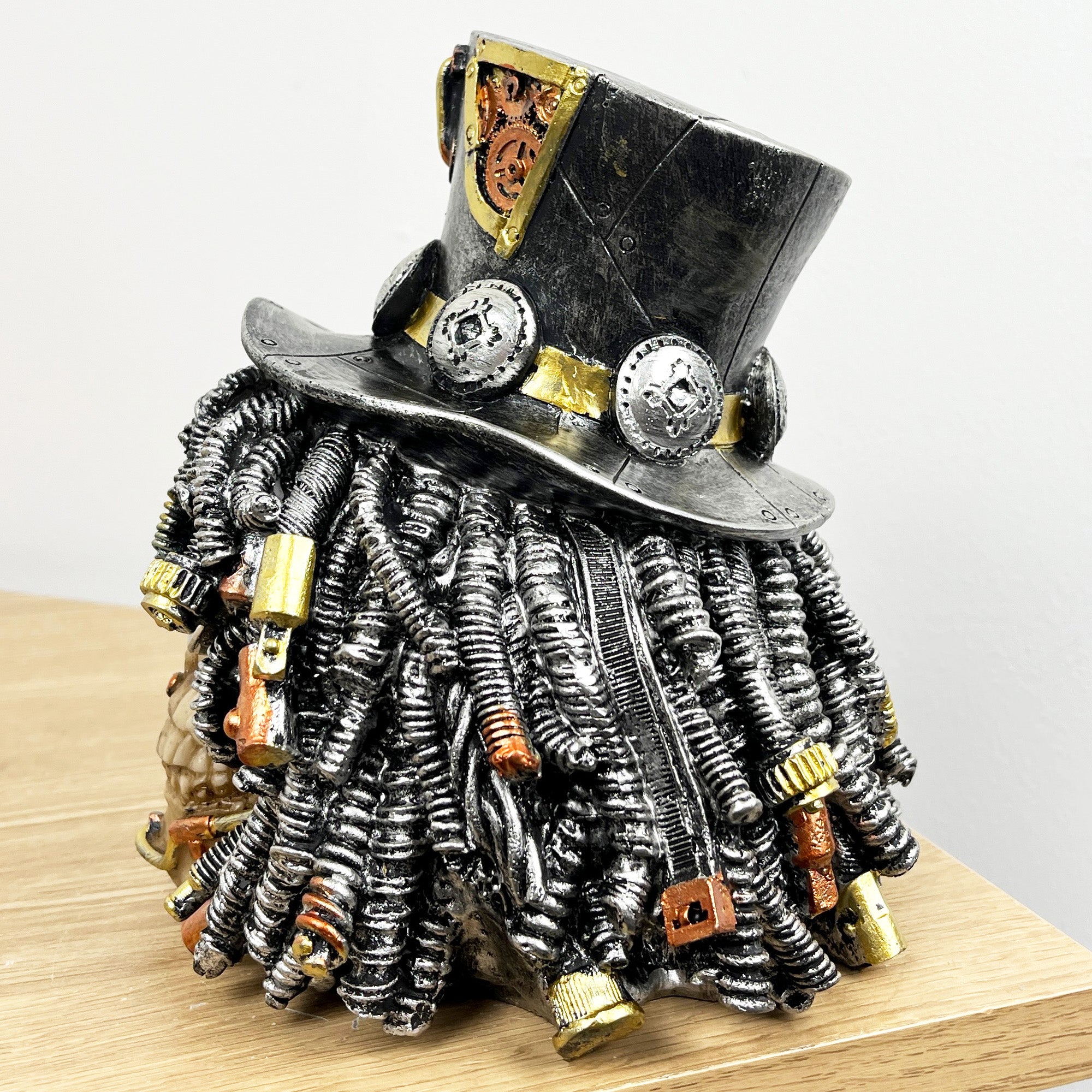 17.5cm Steampunk Dreadlocks Skull Ornament – Resin