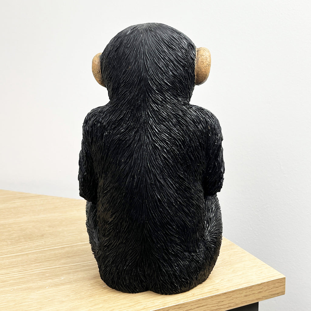 24cm Monkey Holding a Pint of Beer Ornament – Resin