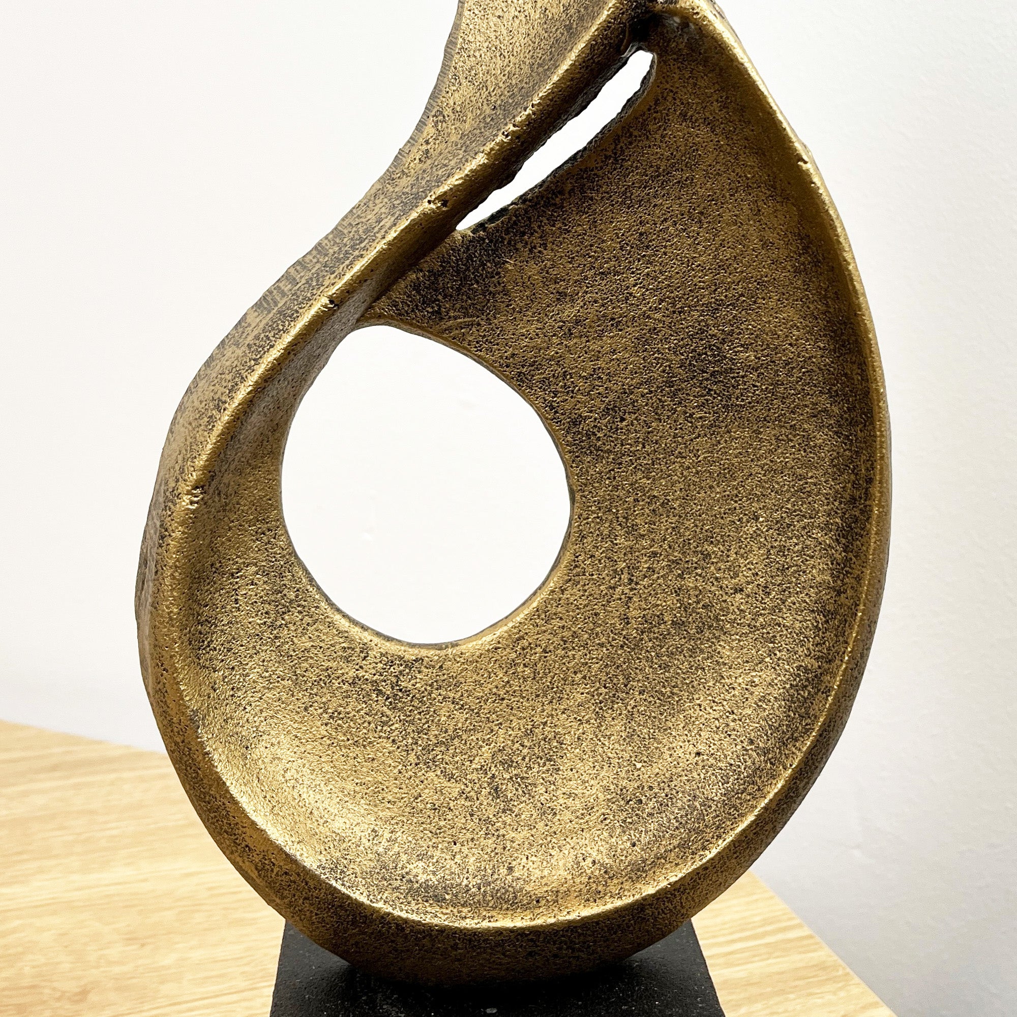 39cm Abstract Swirl Decorative Metal Sculpture / Statue