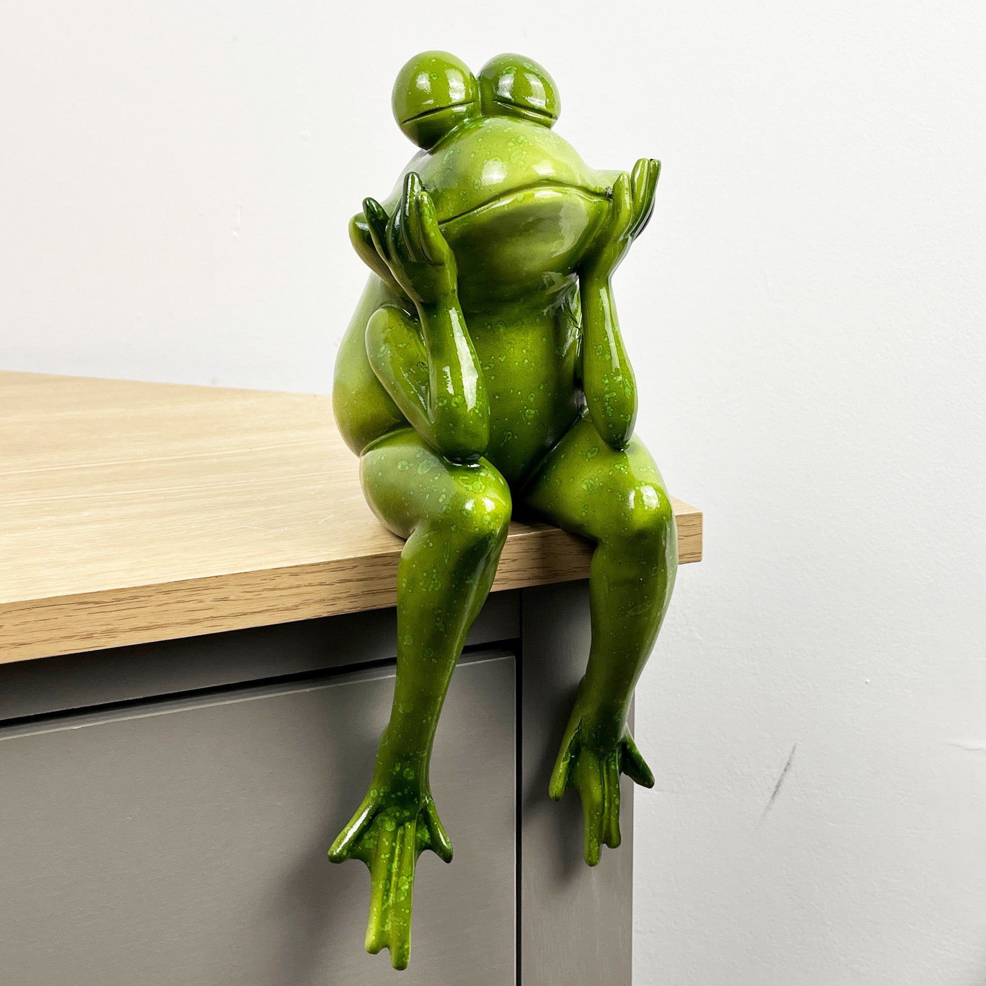 15.5cm Tall Edge Sitting Frog Ornament - Resin