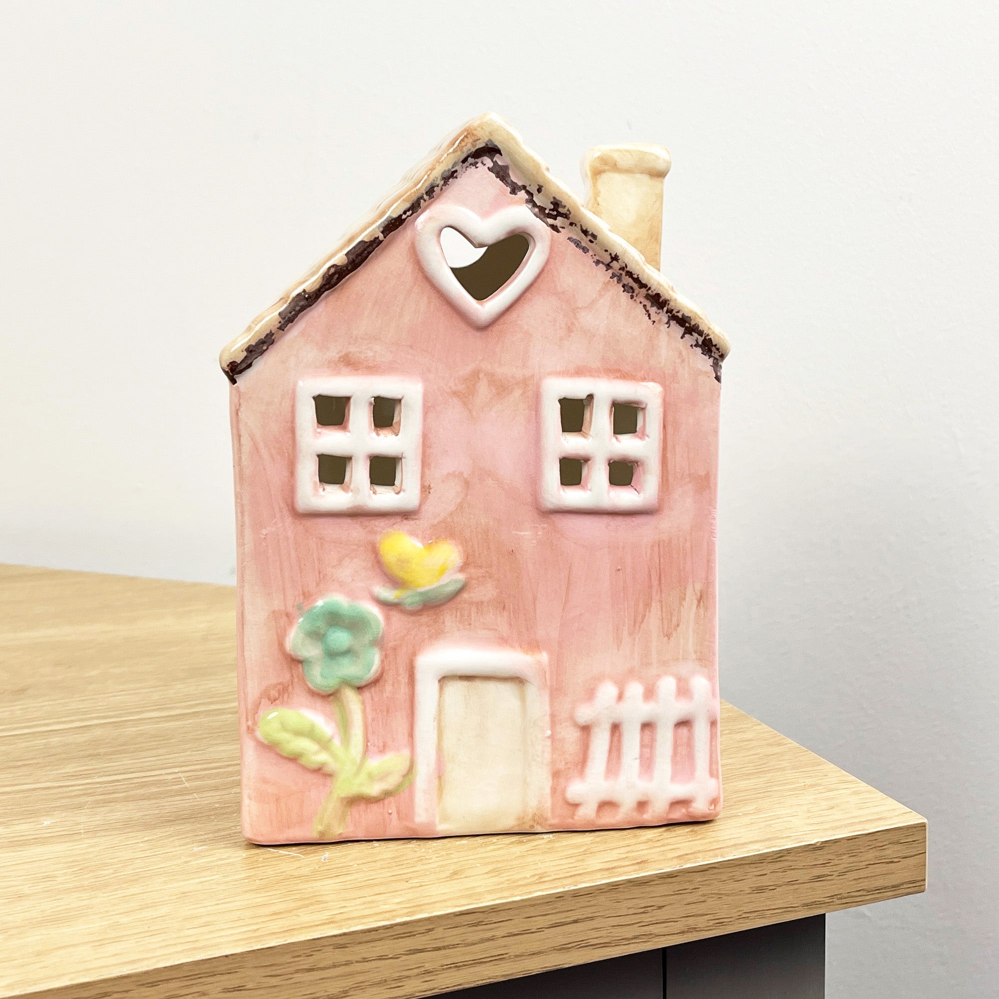 17cm Cute Pink Heart Cottage Tea Light Holder – Ceramic
