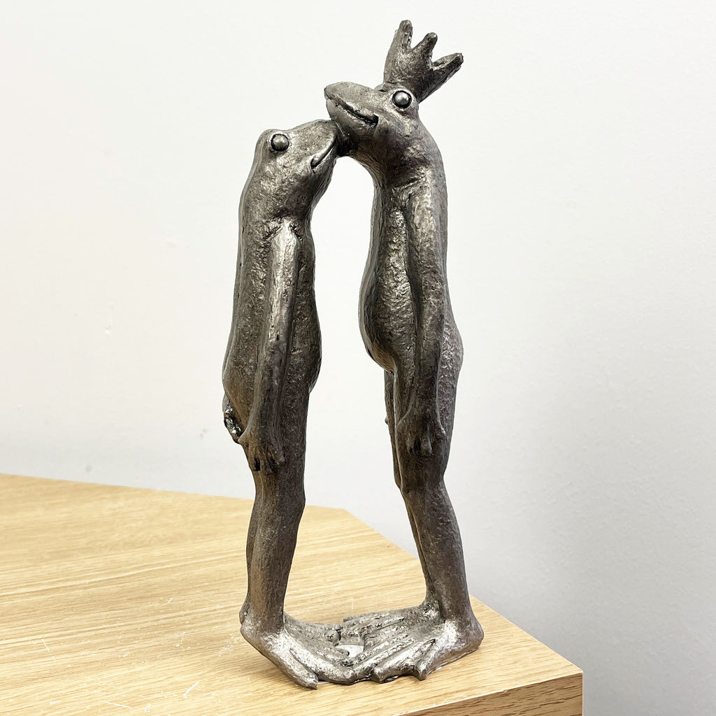 21.5cm Silver Kissing Frogs Ornament - Resin