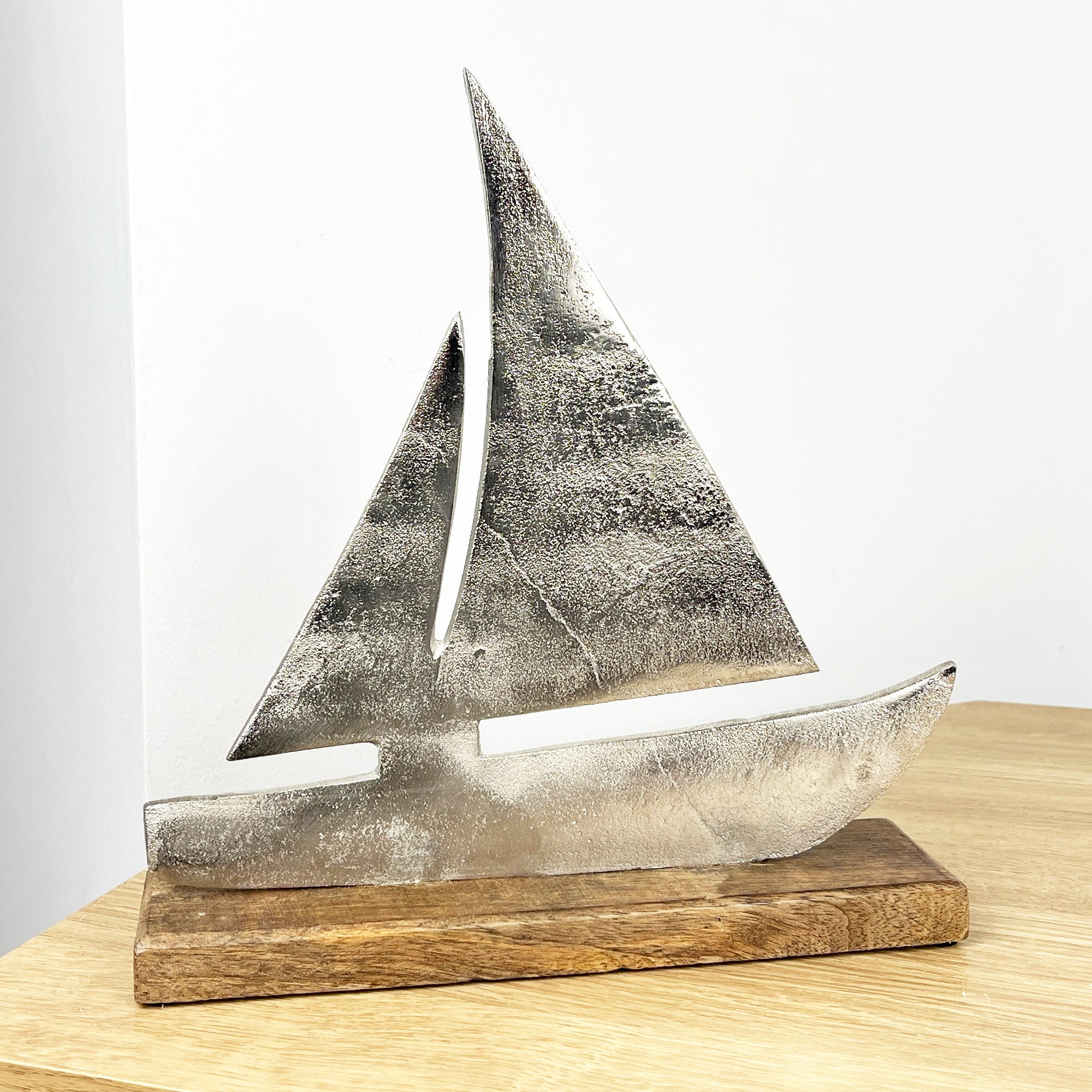 26cm Metal Boat on Wood Ornament