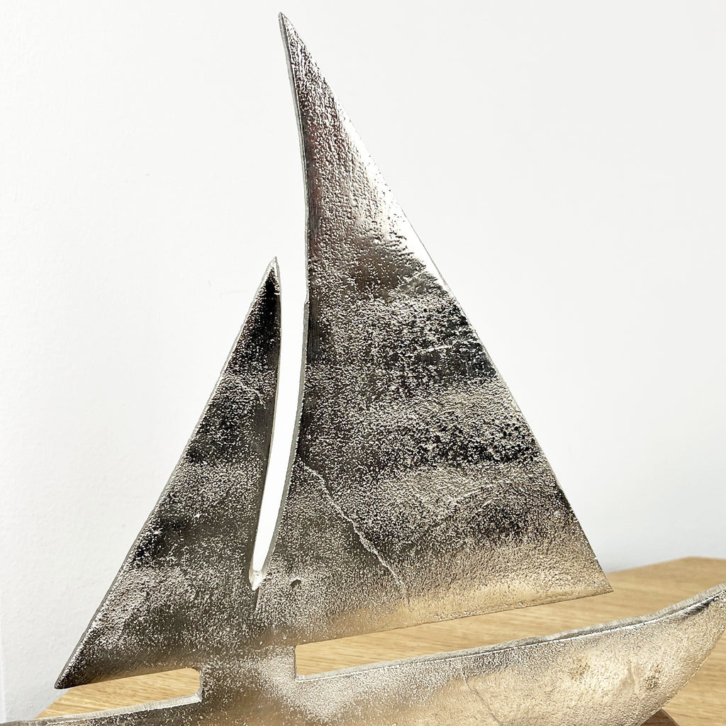 26cm Metal Boat on Wood Ornament