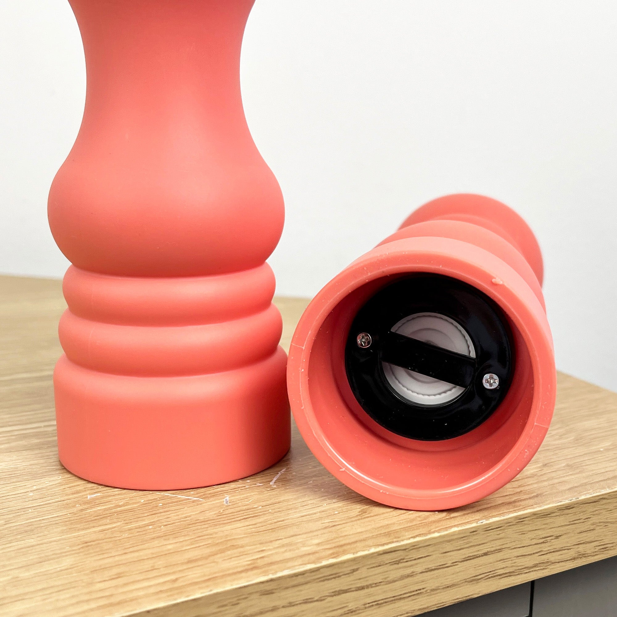 17.5cm Tall Salt and Pepper Grinder Mills - Peach