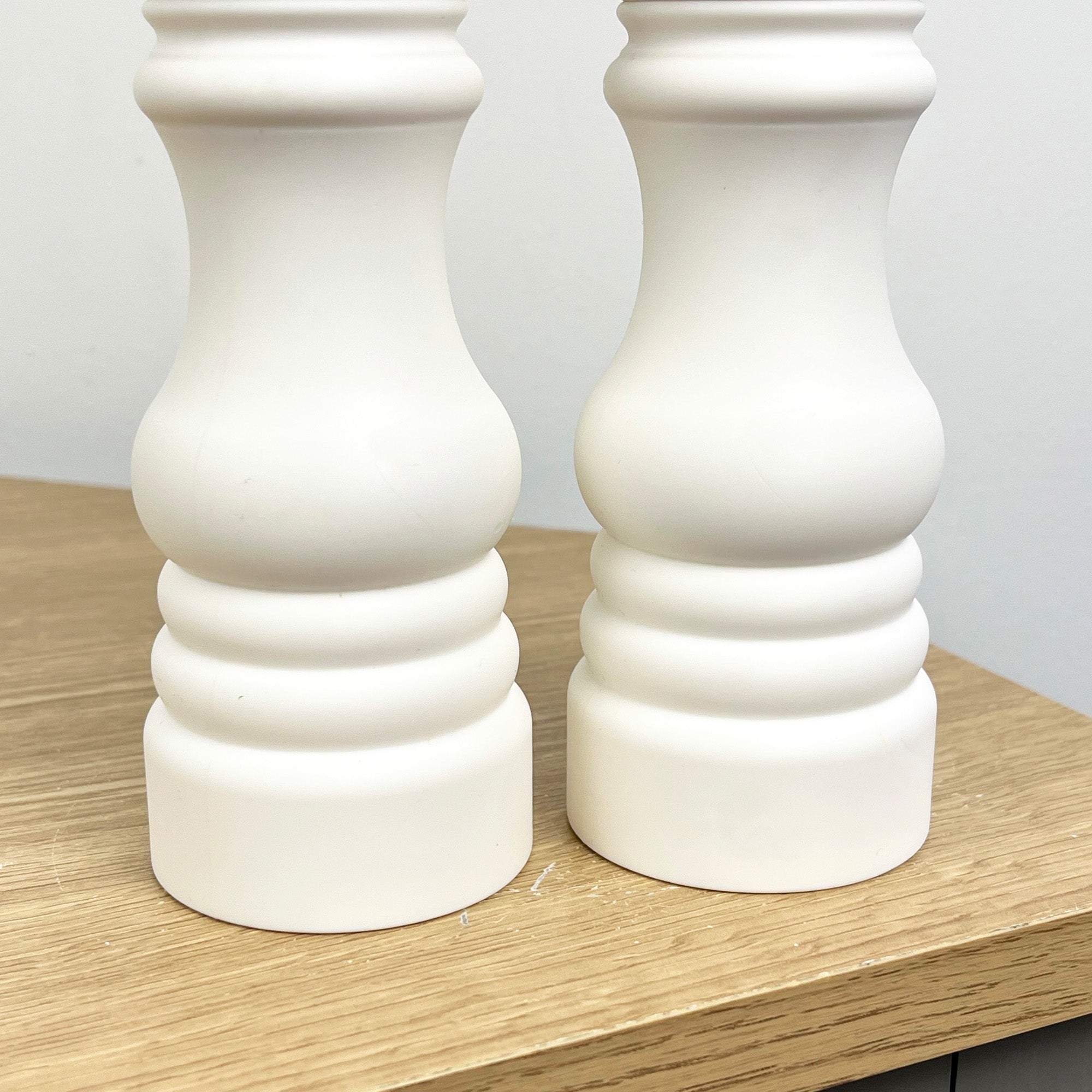 17.5cm Tall Salt and Pepper Grinder Mills - White