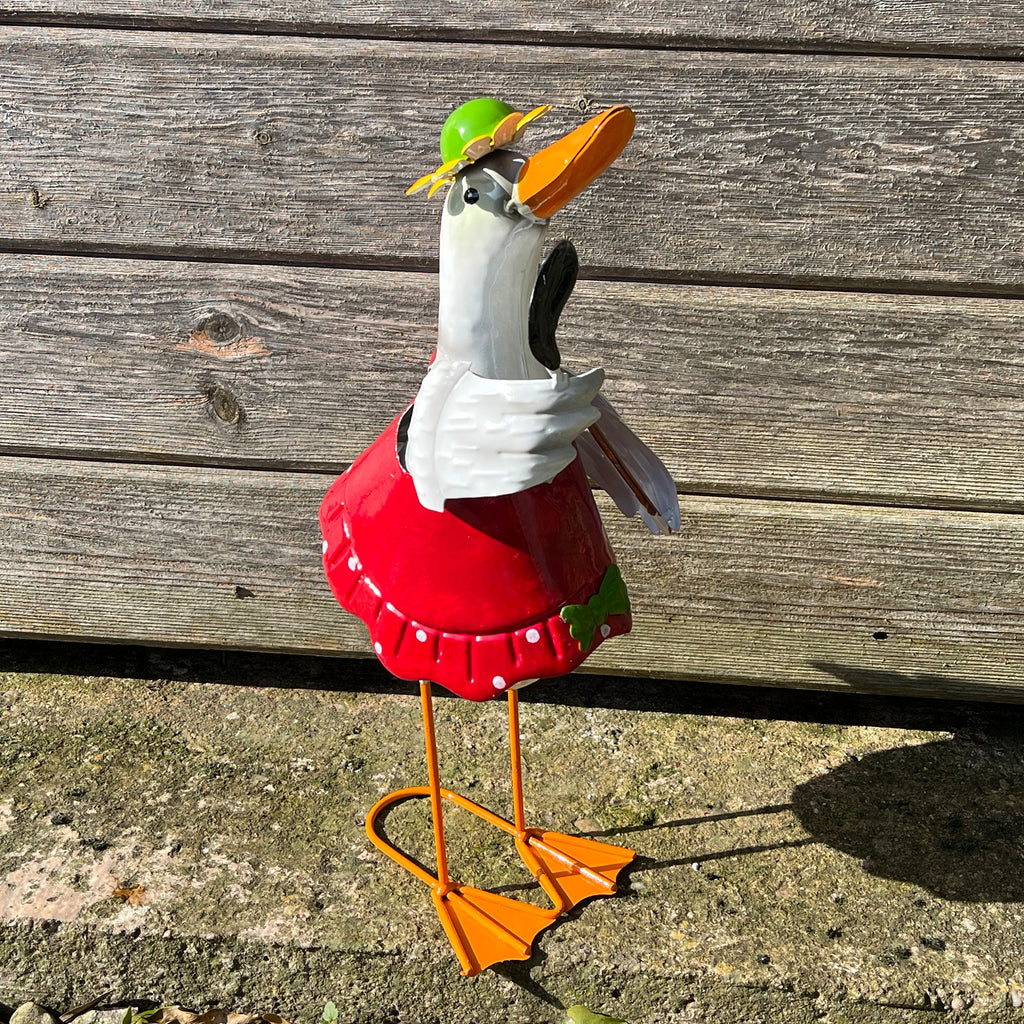 37.5cm Tall Metal Sporty Duck Garden Ornament - Golfer