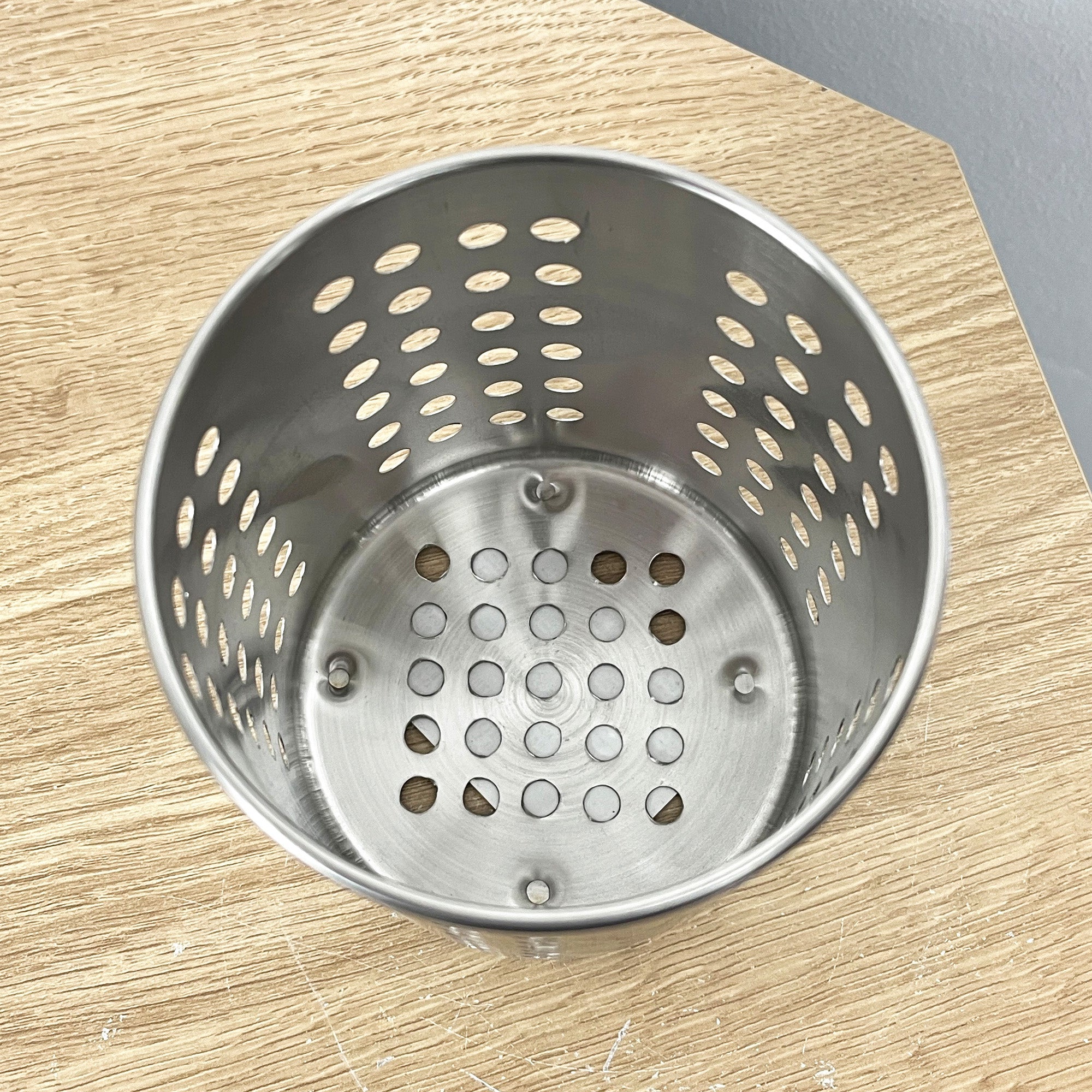 12.5cm Tall Round Cutlery Storage Caddy - Stainless Steel