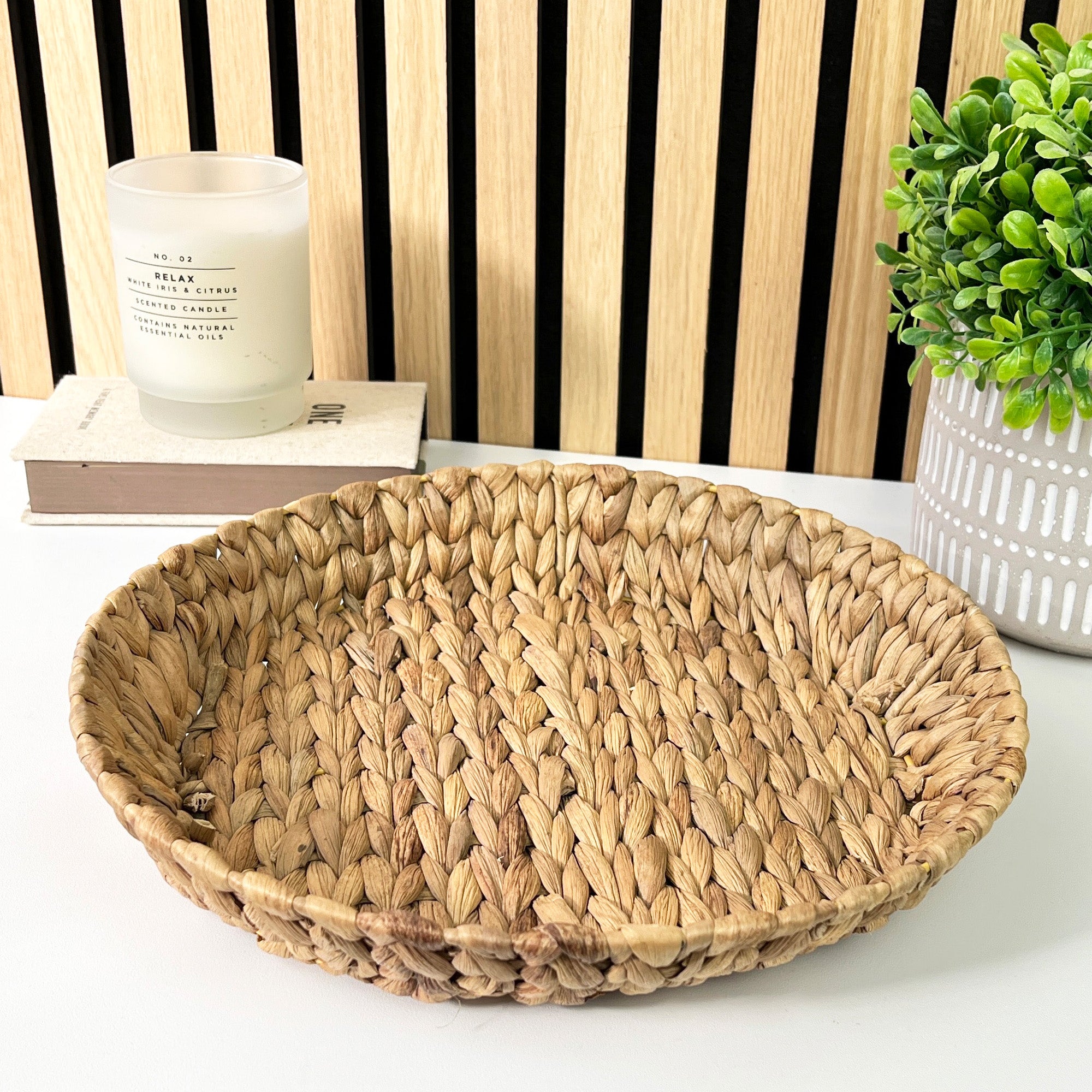 29cm Shallow Woven Water Hyacinth Decorative Bowl