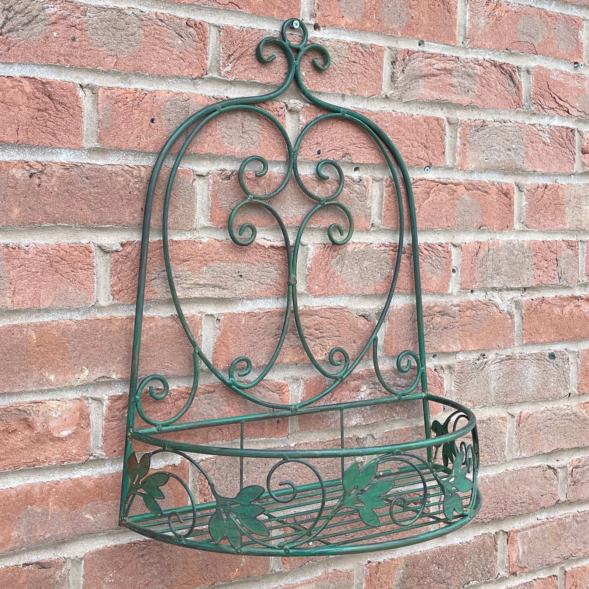 40.5cm x 52cm Vintage Style Wall Mounted Outdoor Planter Shelf - Green
