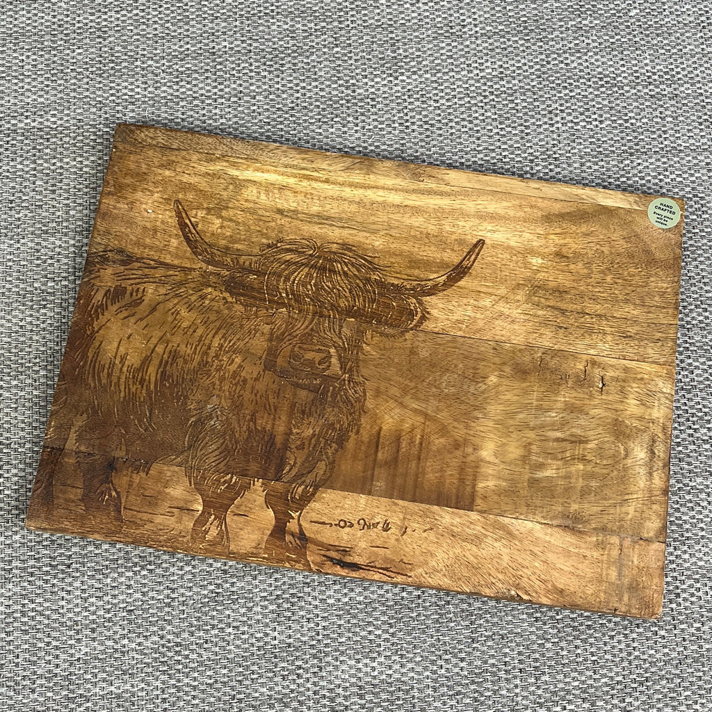 35.5cm x 25cm Wooden Highland Cow Chopping Board – Hand Crafted