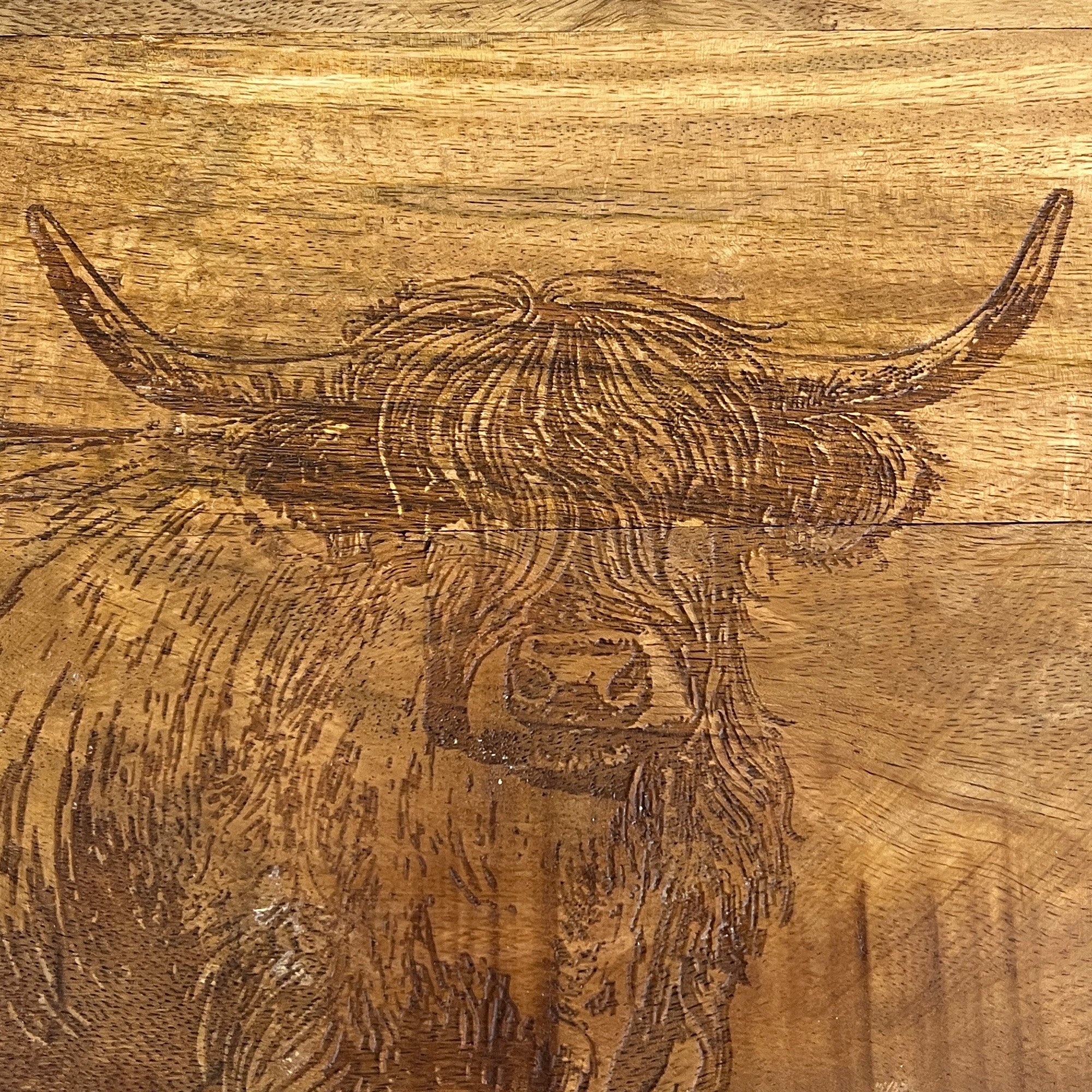 35.5cm x 25cm Wooden Highland Cow Chopping Board – Hand Crafted