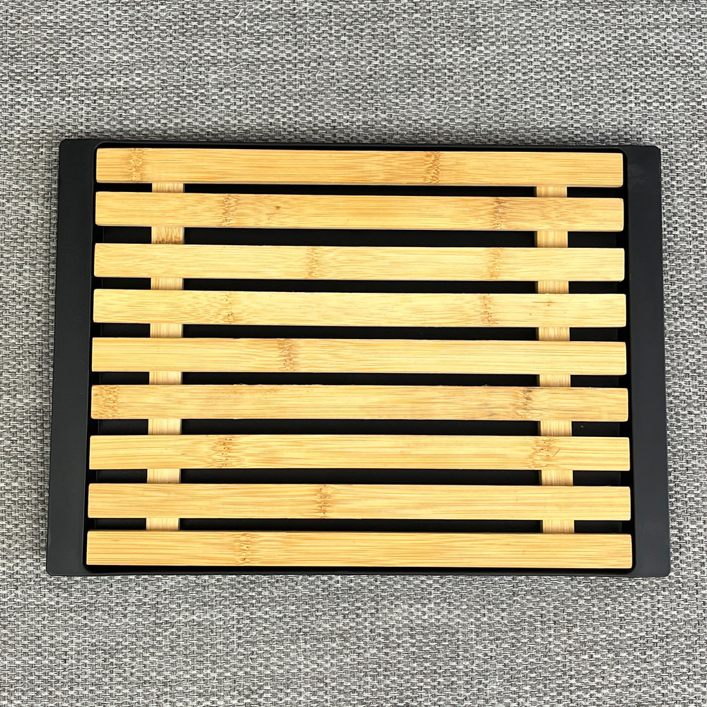 38cm Bamboo Bread Cutting Board with Plastic Crumb Catcher Base
