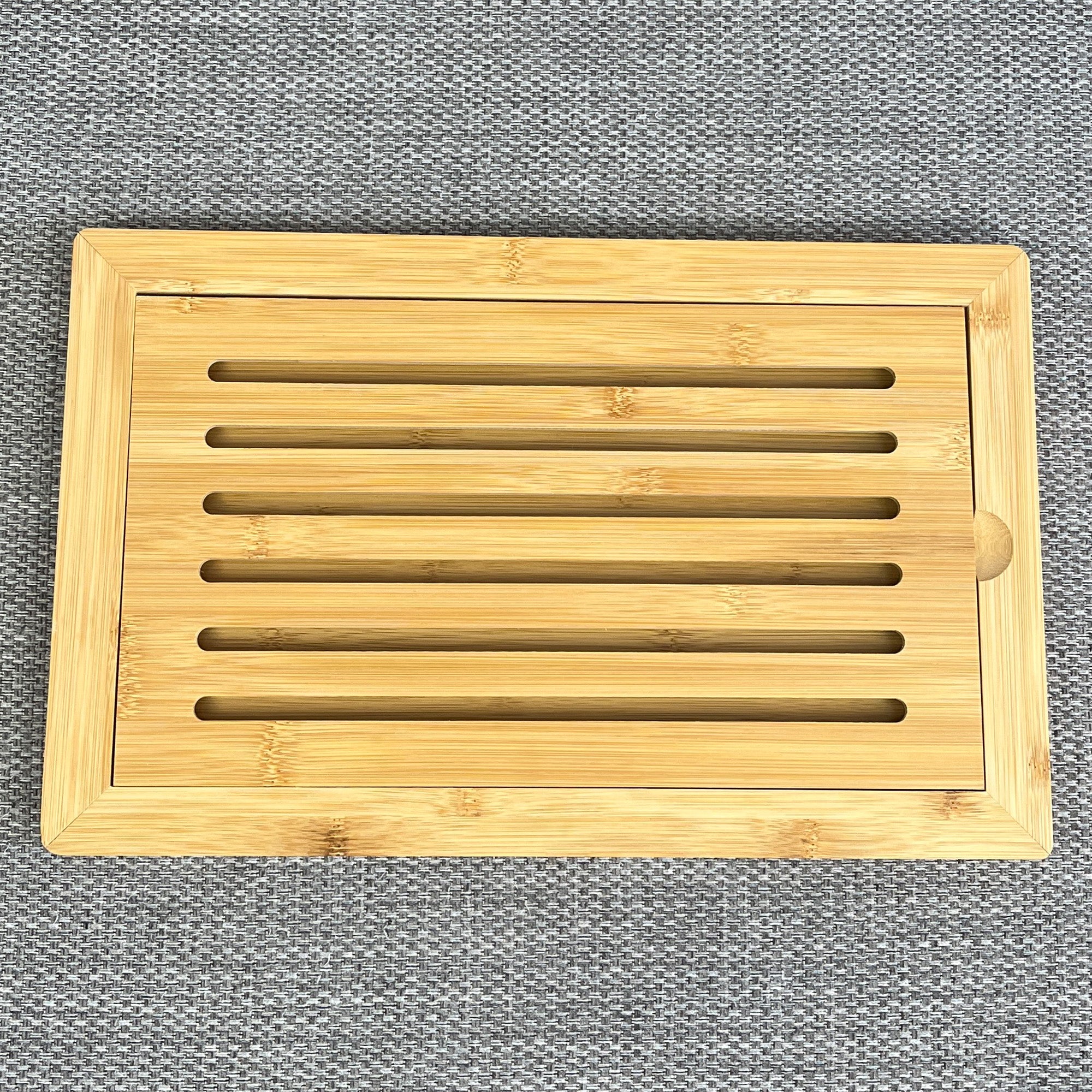 38.5cm Bamboo Bread Cutting Board with Crumb Catcher Base