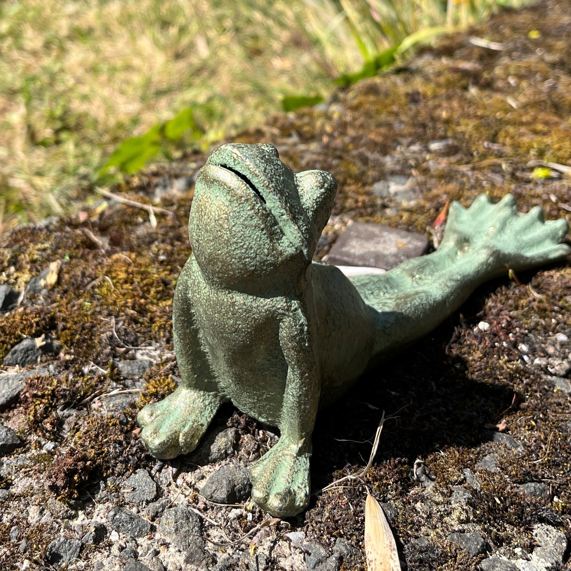 18.5cm Small Cast Iron Yoga Frog Garden Ornament