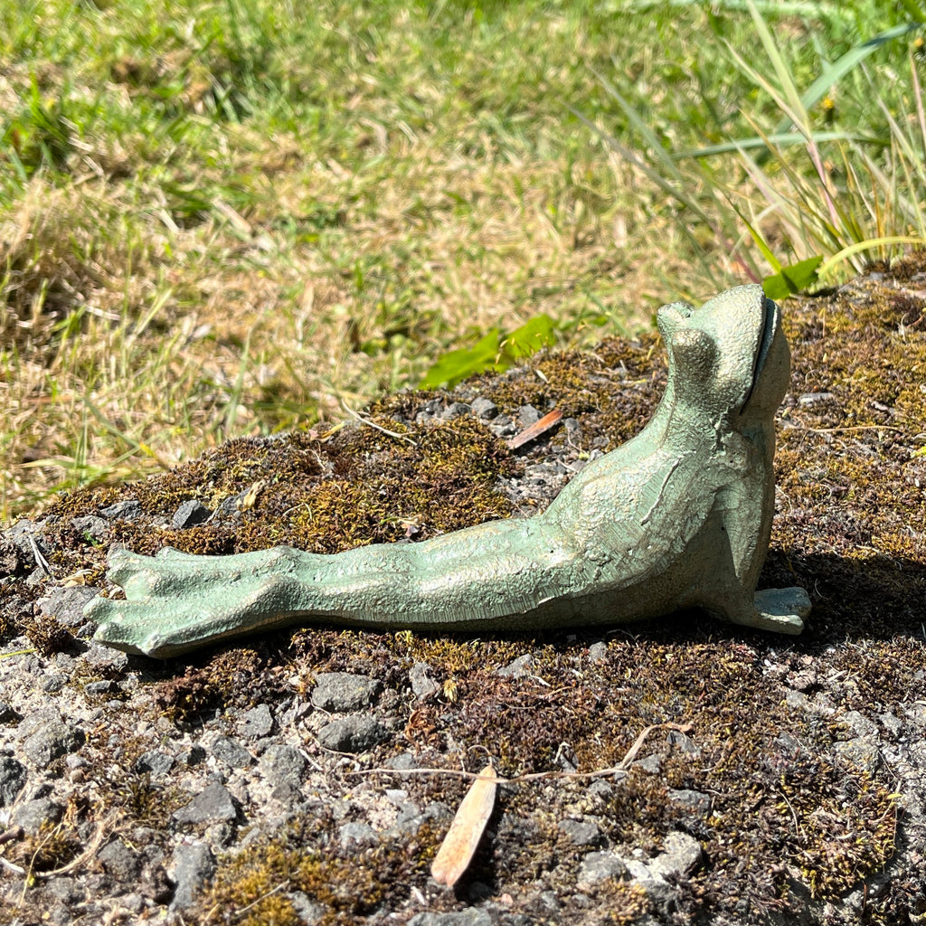 18.5cm Small Cast Iron Yoga Frog Garden Ornament
