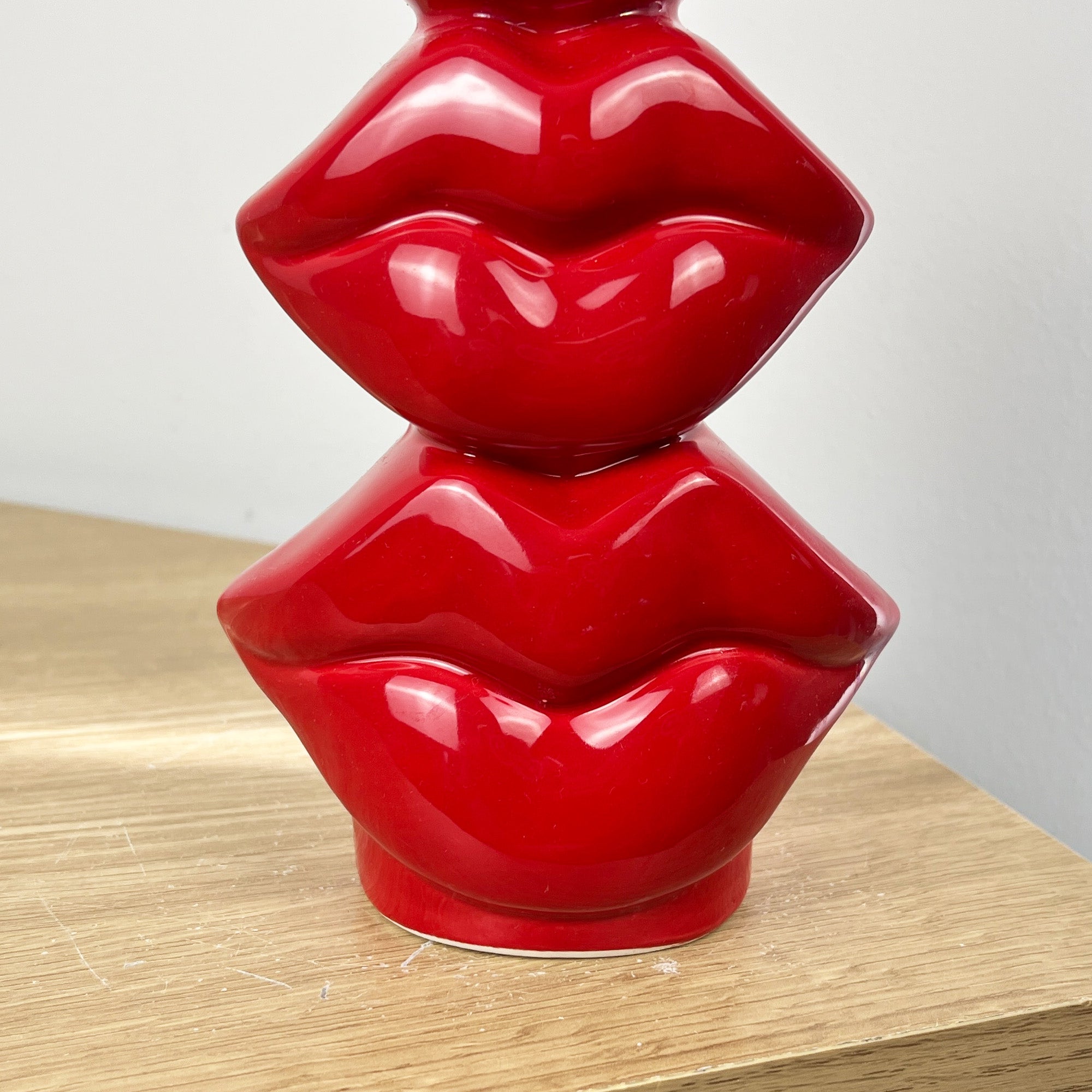 20cm Small Tower of Lips Vase – Ceramic