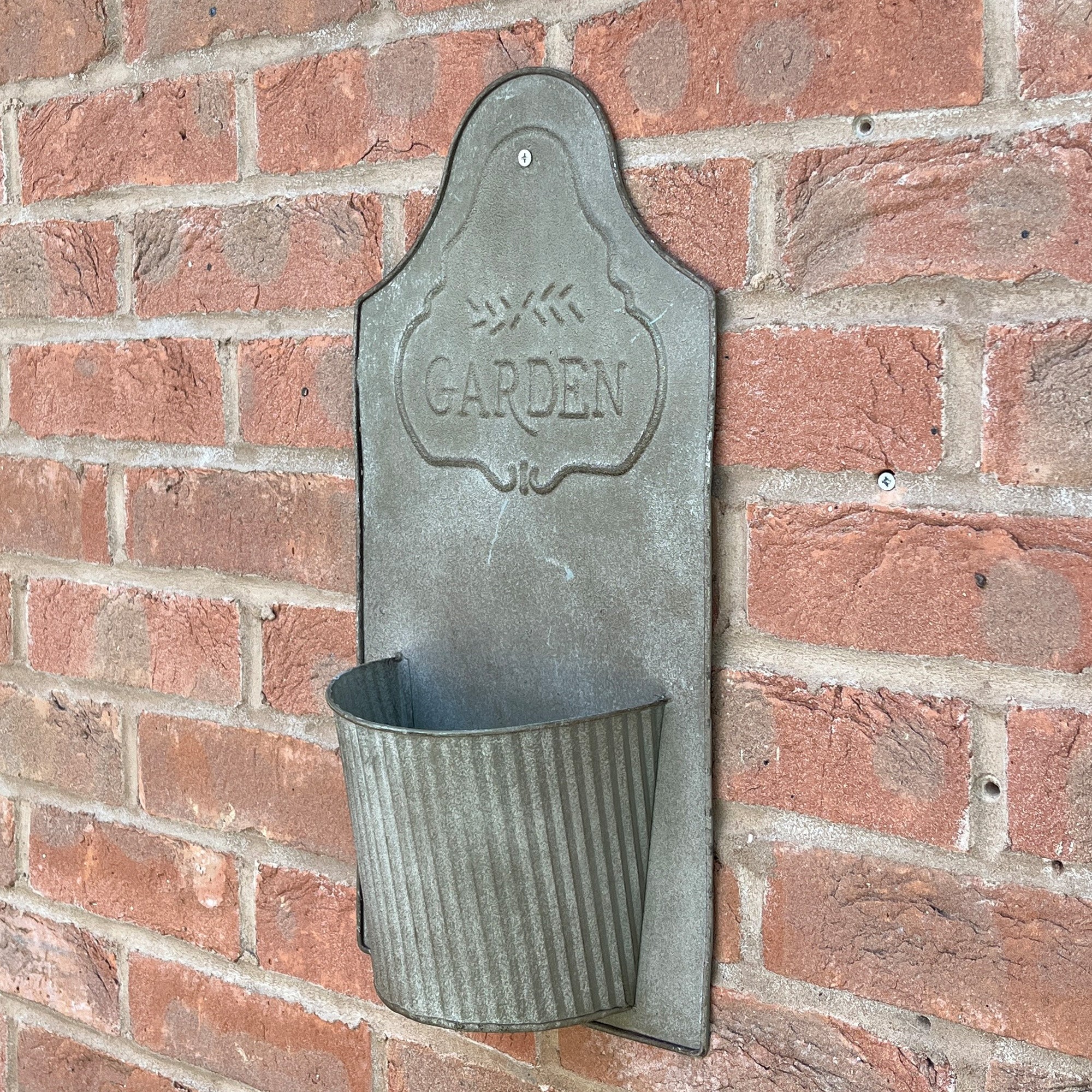 46.5cm Vintage Wall Mounted Planter – Zinc