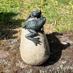 Welcome to Our Garden Frogs on a Stone Garden Ornament – Resin
