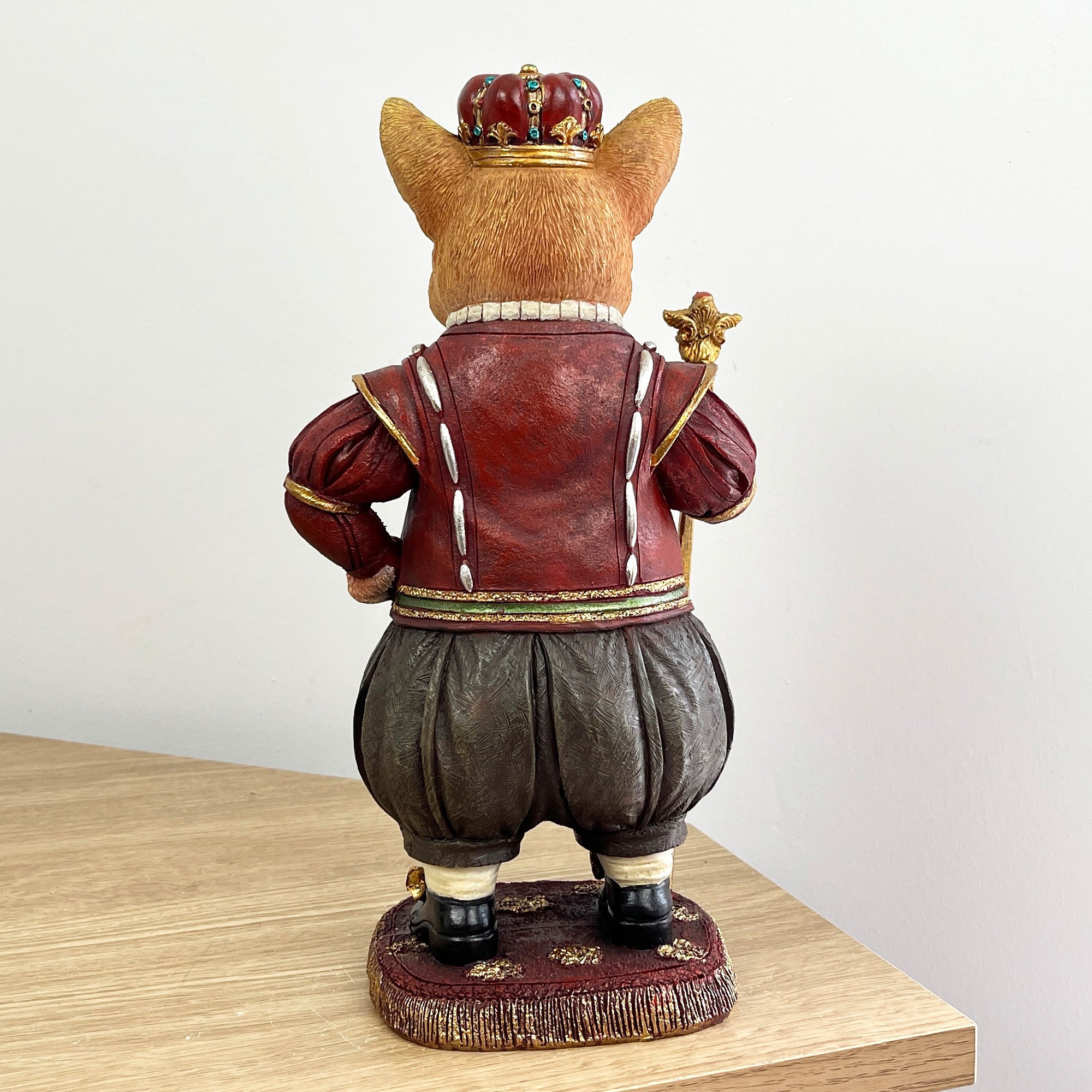 27.5cm Royal Butler Corgi Dog Ornament - Resin
