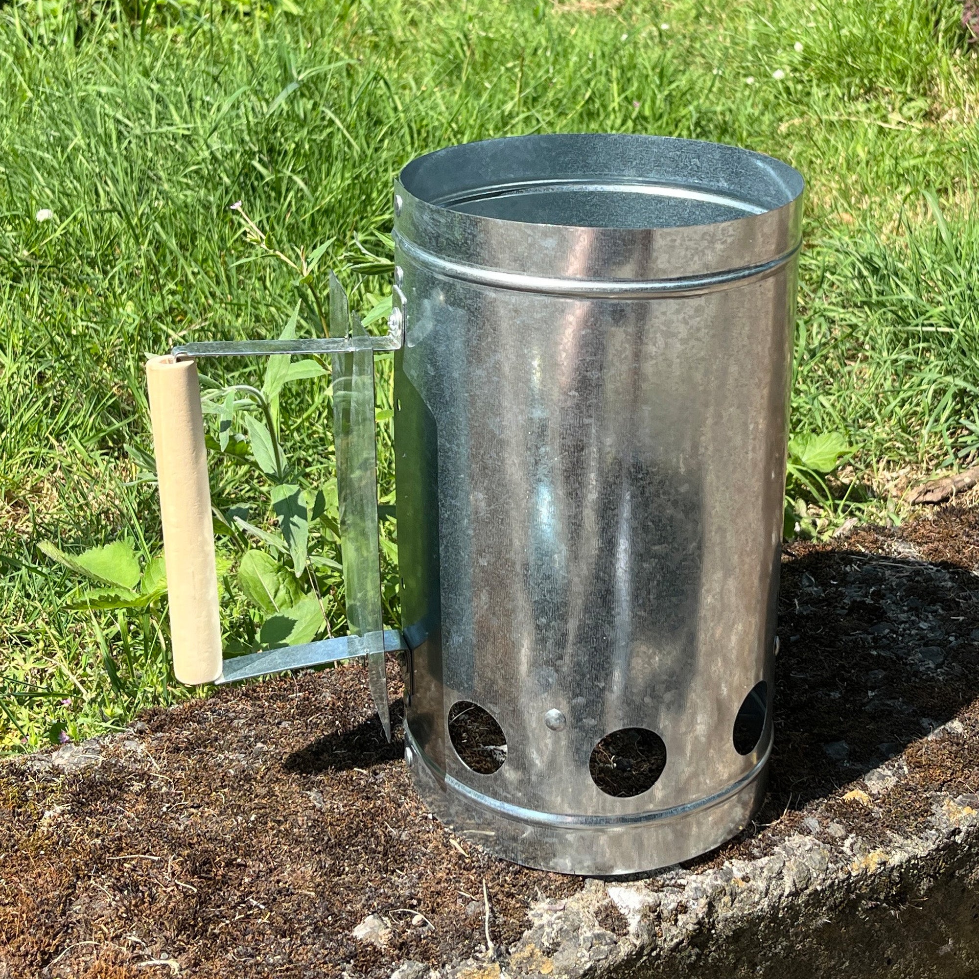 16cm x 27cm Steel Charcoal Chimney Starter with Wooden Handle