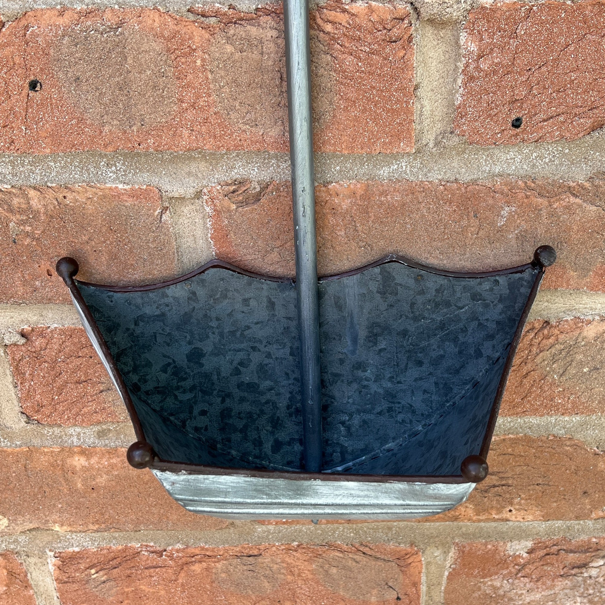 22.5cm x 36cm Umbrella Shaped Wall Mounted Planter – Zinc