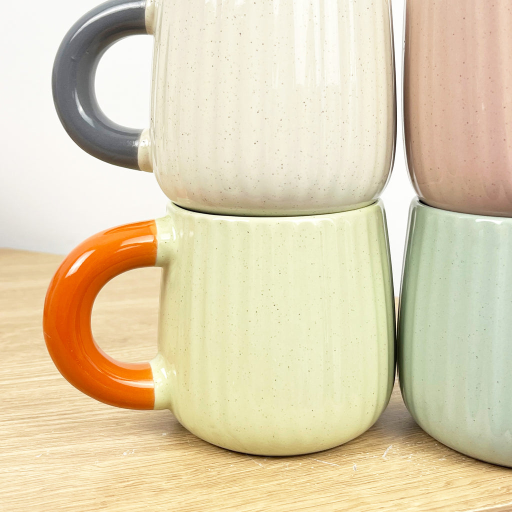 Set of 4 x 325ml Chunky Handle Retro Ribbed Stoneware Mugs