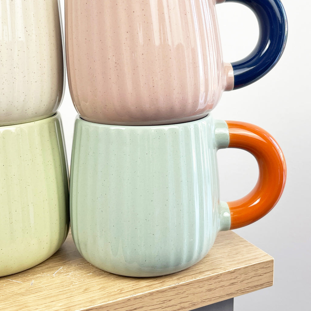 Set of 4 x 325ml Chunky Handle Retro Ribbed Stoneware Mugs