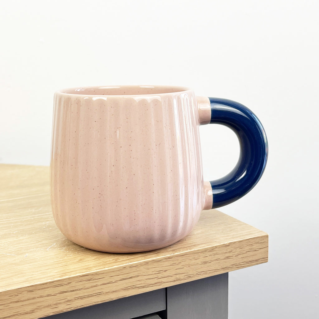 Set of 4 x 325ml Chunky Handle Retro Ribbed Stoneware Mugs