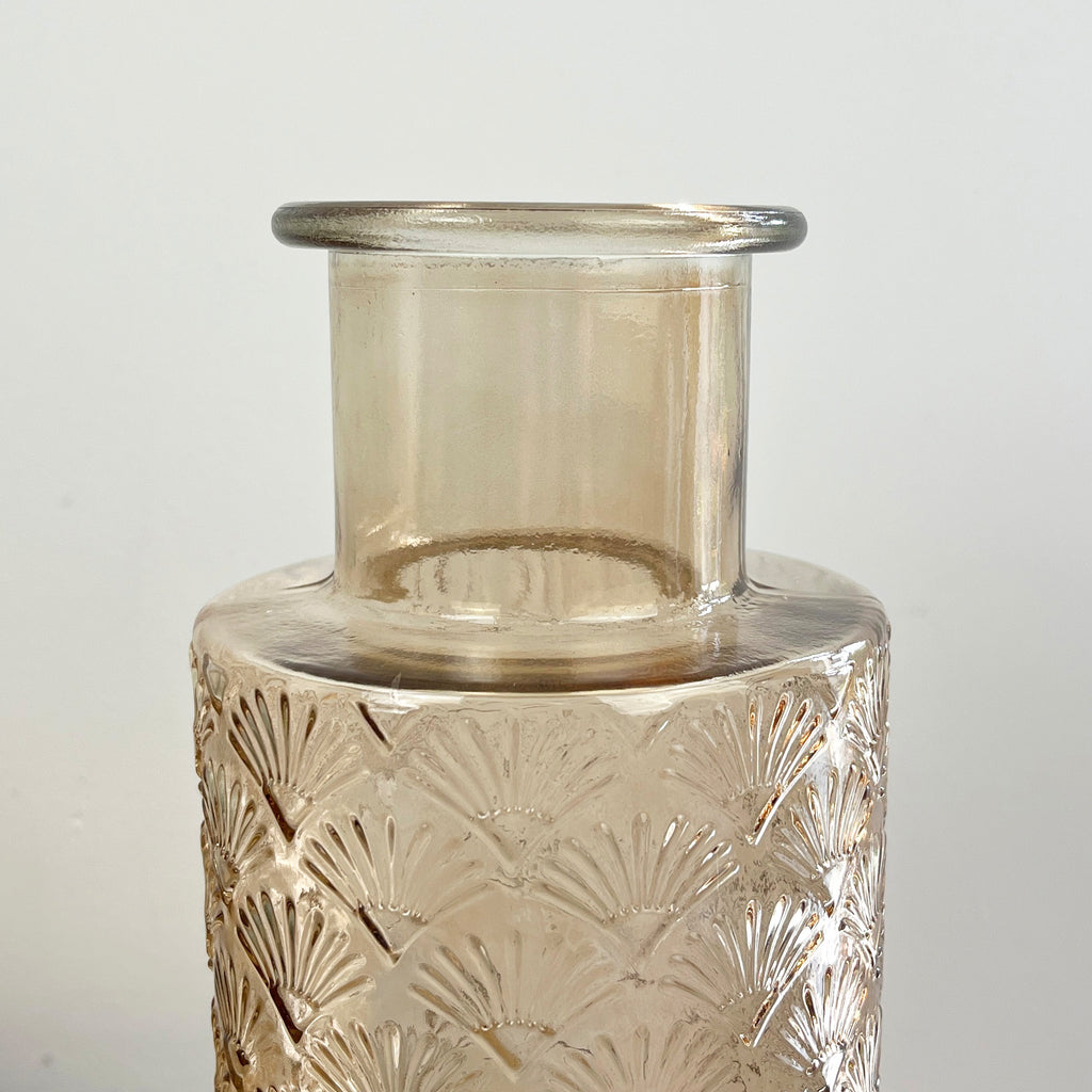 27cm Fan Tail Coloured Glass Vase – Brown