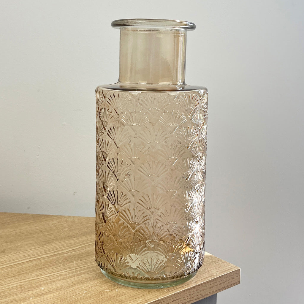 27cm Fan Tail Coloured Glass Vase – Brown