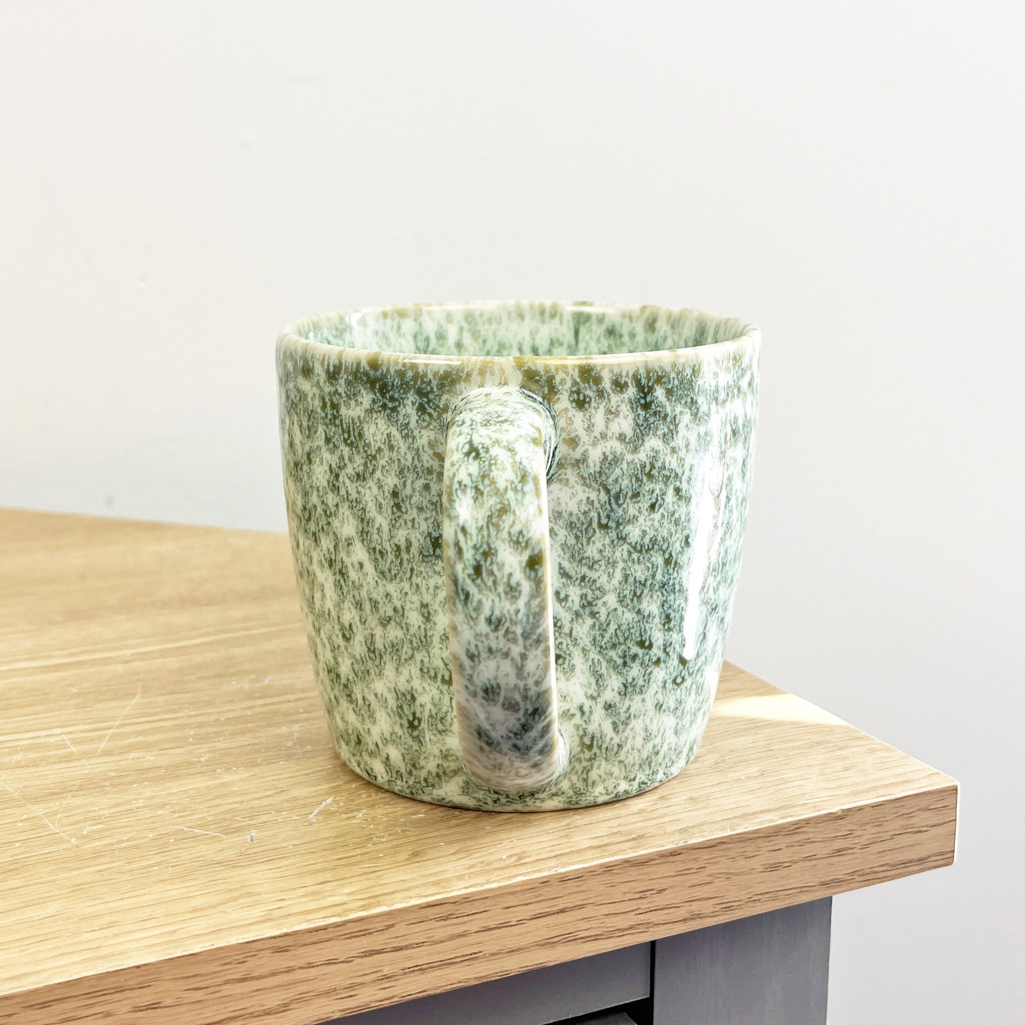 2 x 400ml Reactive Glaze Stoneware Mugs – Green