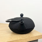500ml Cast Iron Tea Pot with Infuser Basket - Black