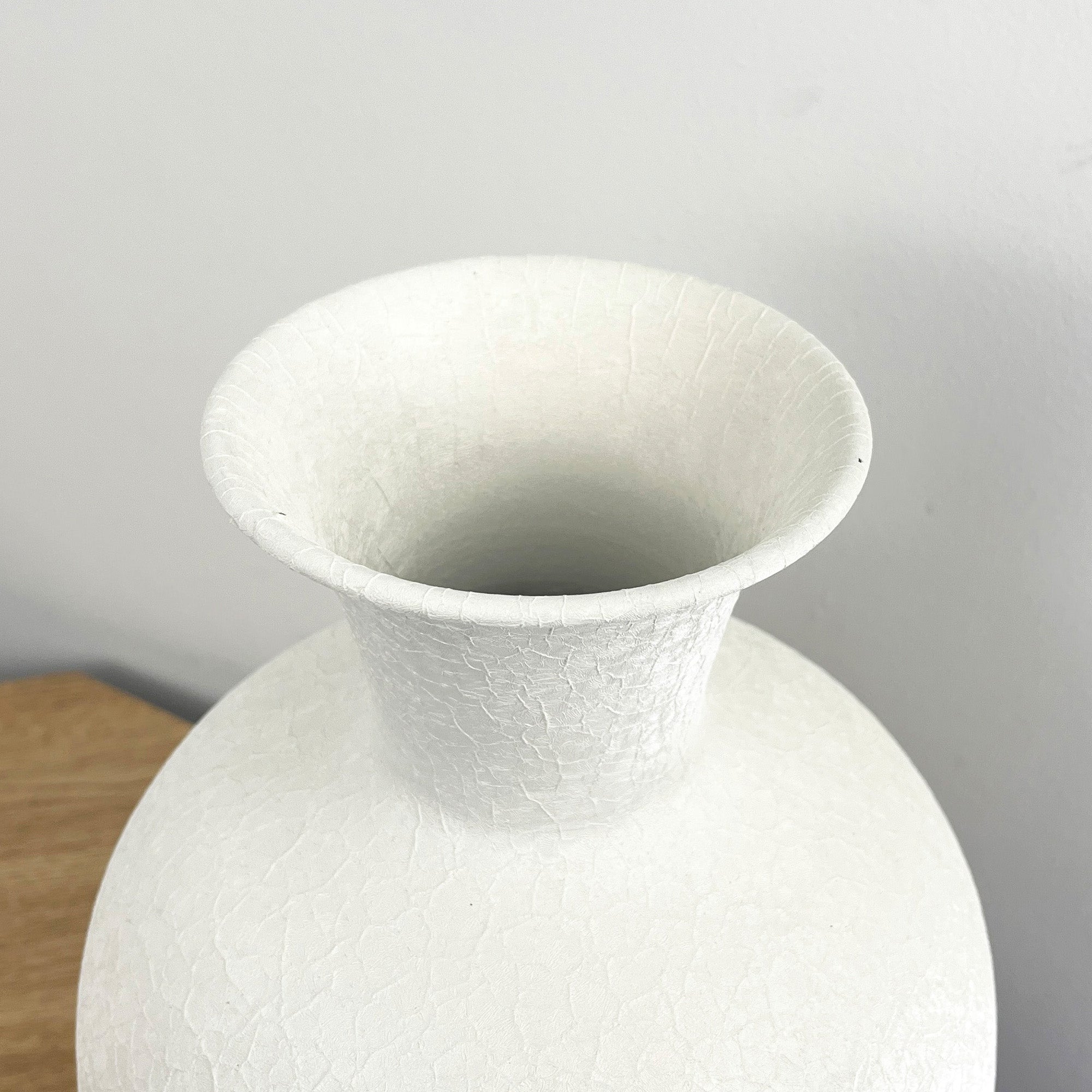 33.5cm Tall Large Decorative Metal Vase for Flowers – off-White