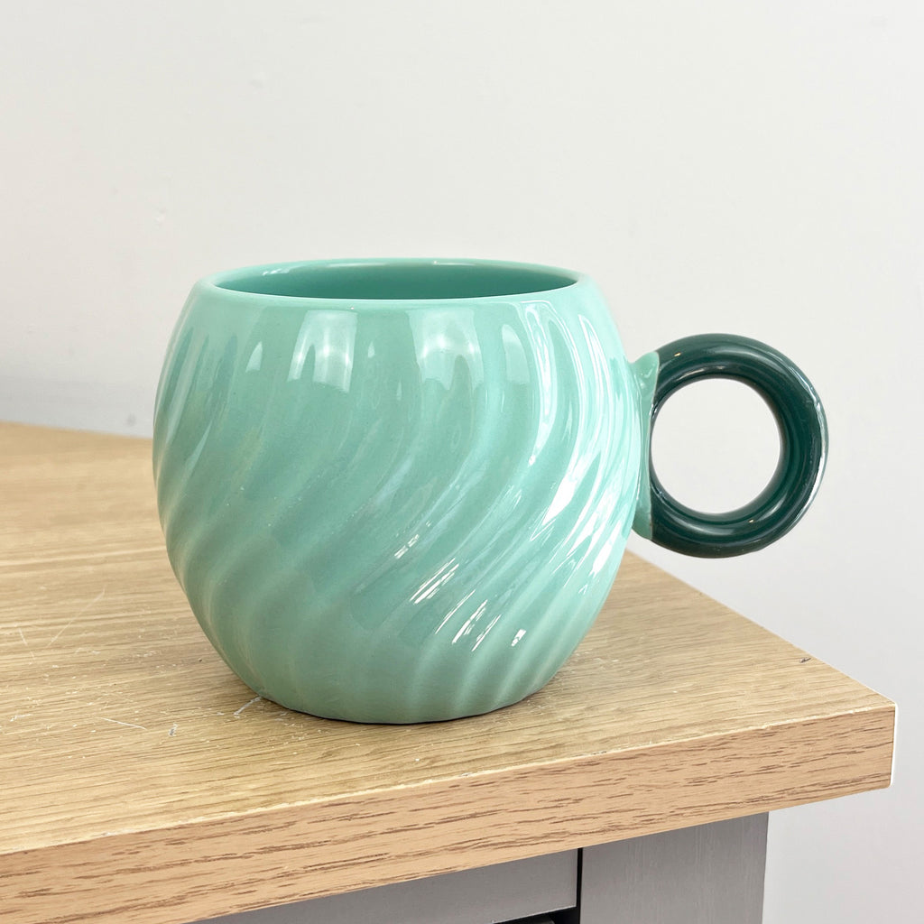 Set of 4 x 300ml Colourful Swirl Stoneware Mugs