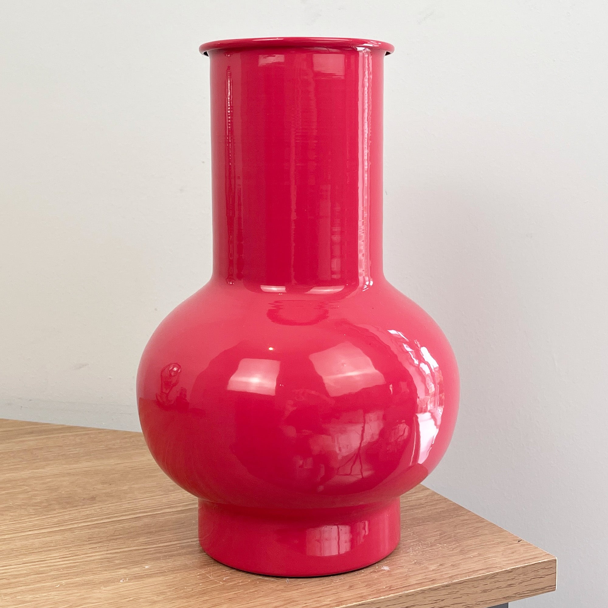 27cm Bright Pink Metal Vase