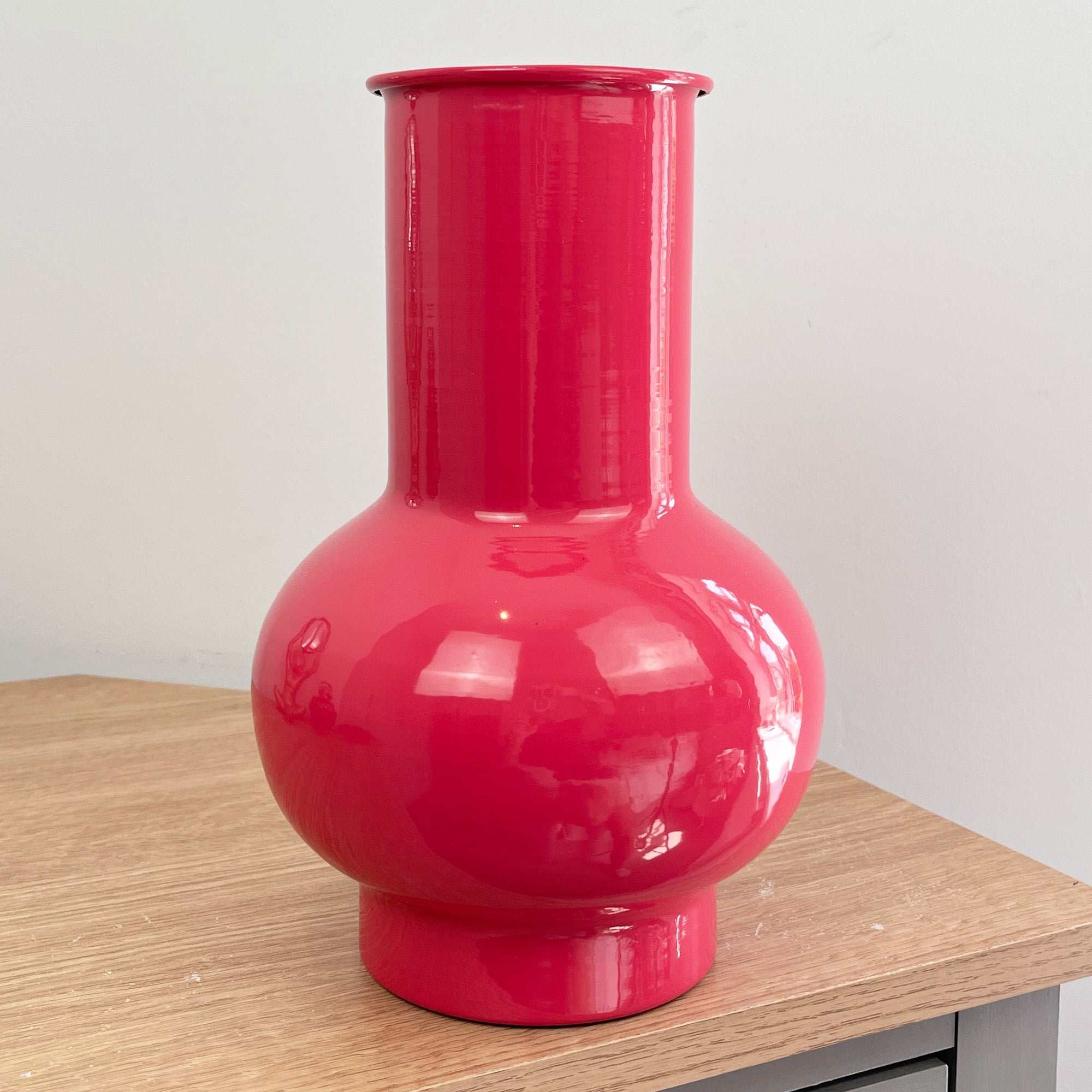 27cm Bright Pink Metal Vase
