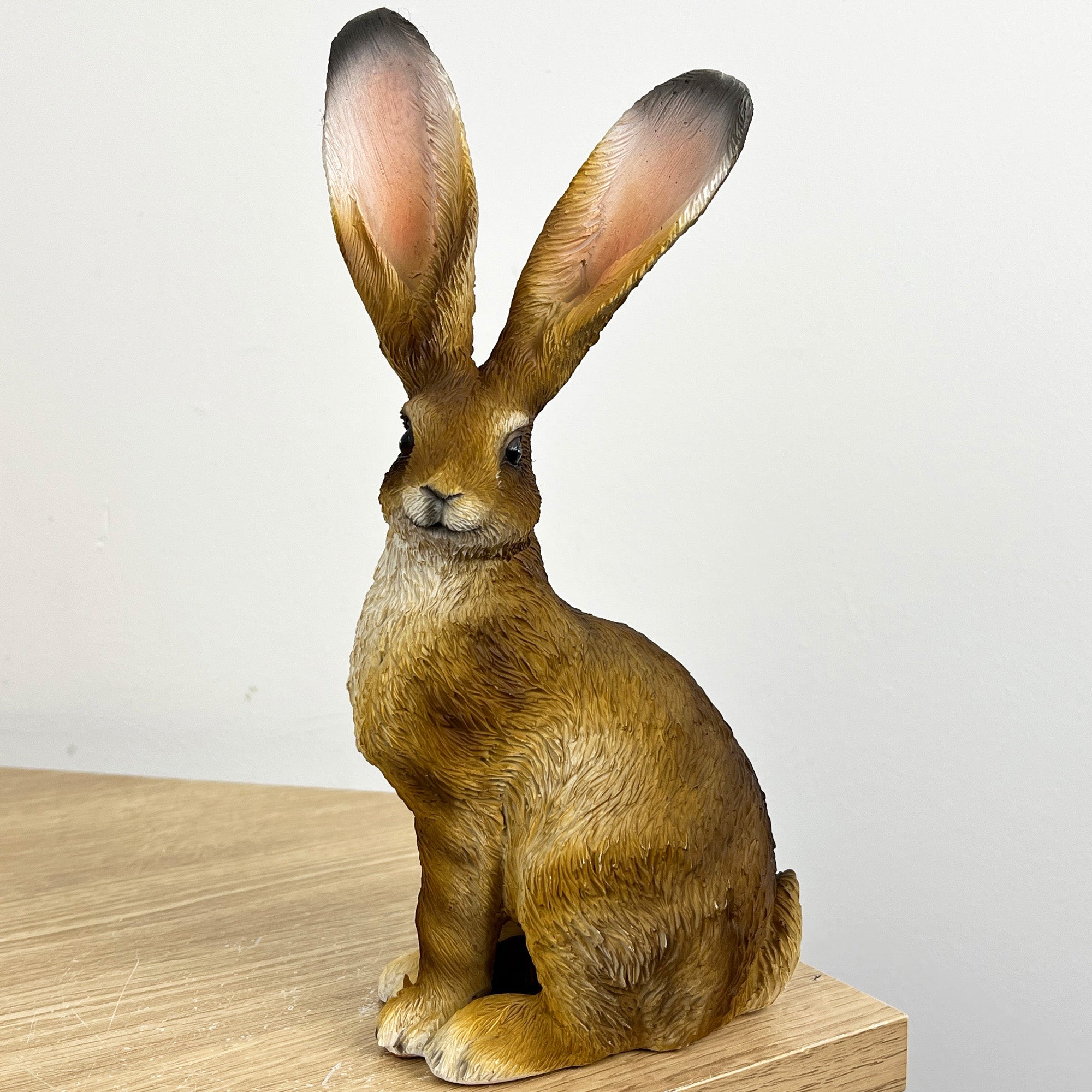 22.5cm Tall Sitting Hare Ornament – Resin
