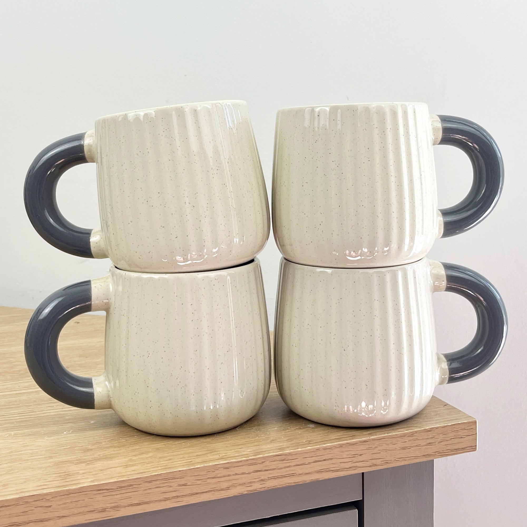 Set of 4 x 325ml Chunky Ribbed Stoneware Mugs - Beige