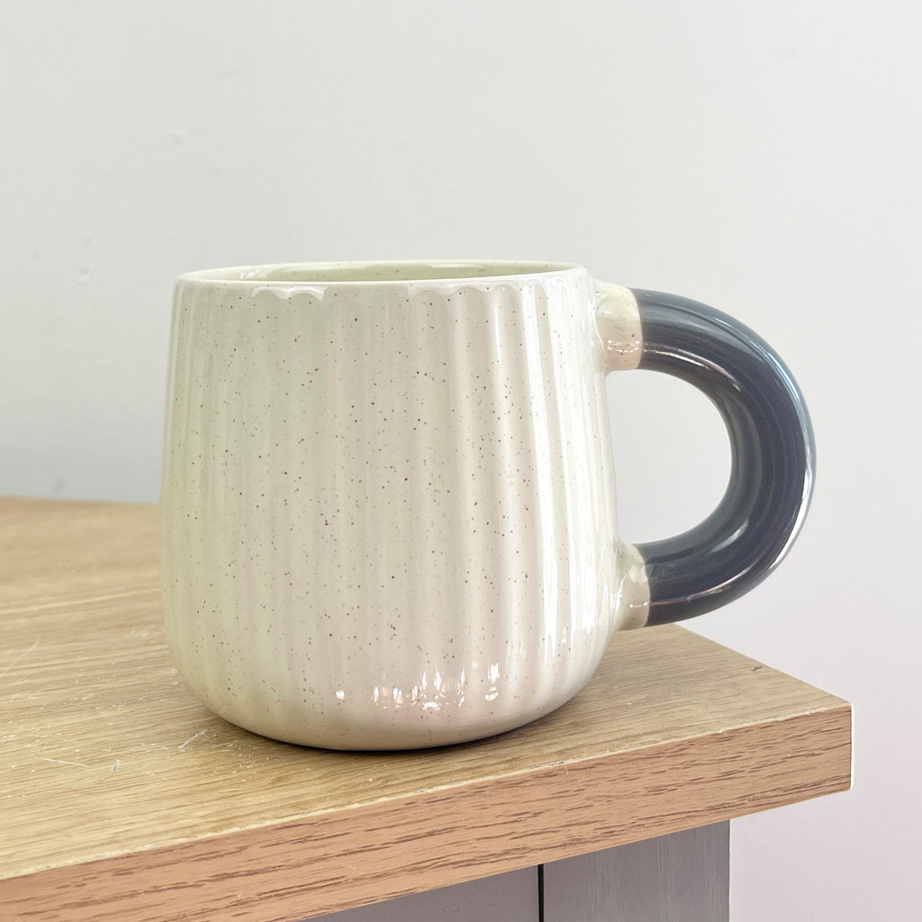 Set of 4 x 325ml Chunky Ribbed Stoneware Mugs - Beige