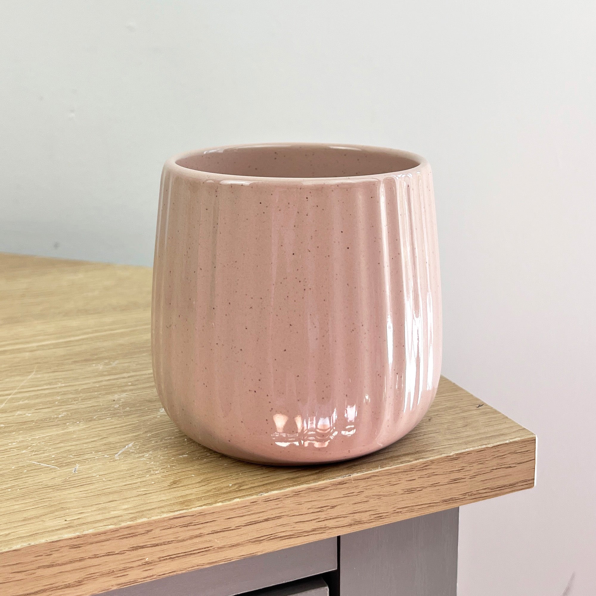 Set of 4 x 325ml Chunky Ribbed Stoneware Mugs - Pastel Pink