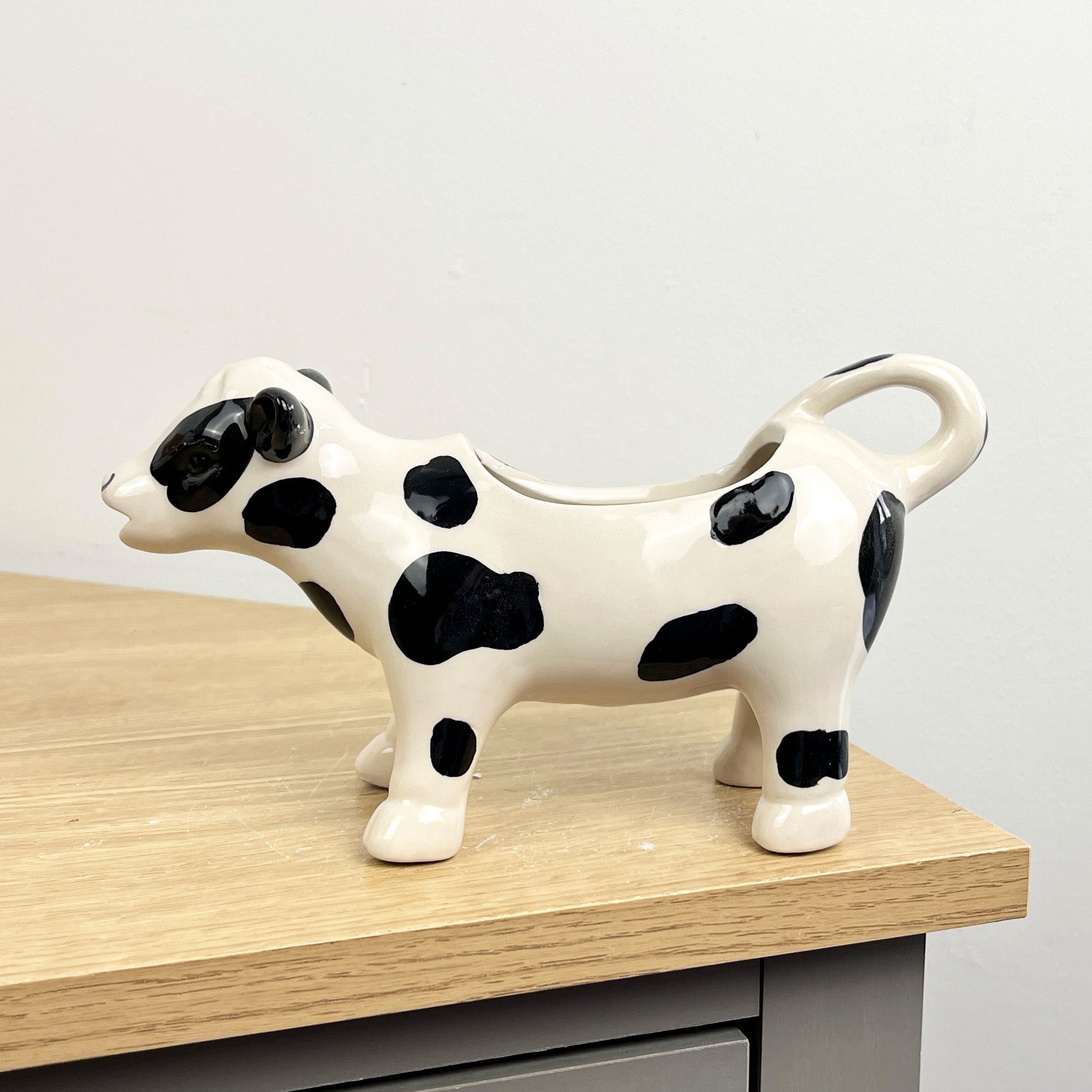 Novelty Cow Shaped Milk Jug – Ceramic