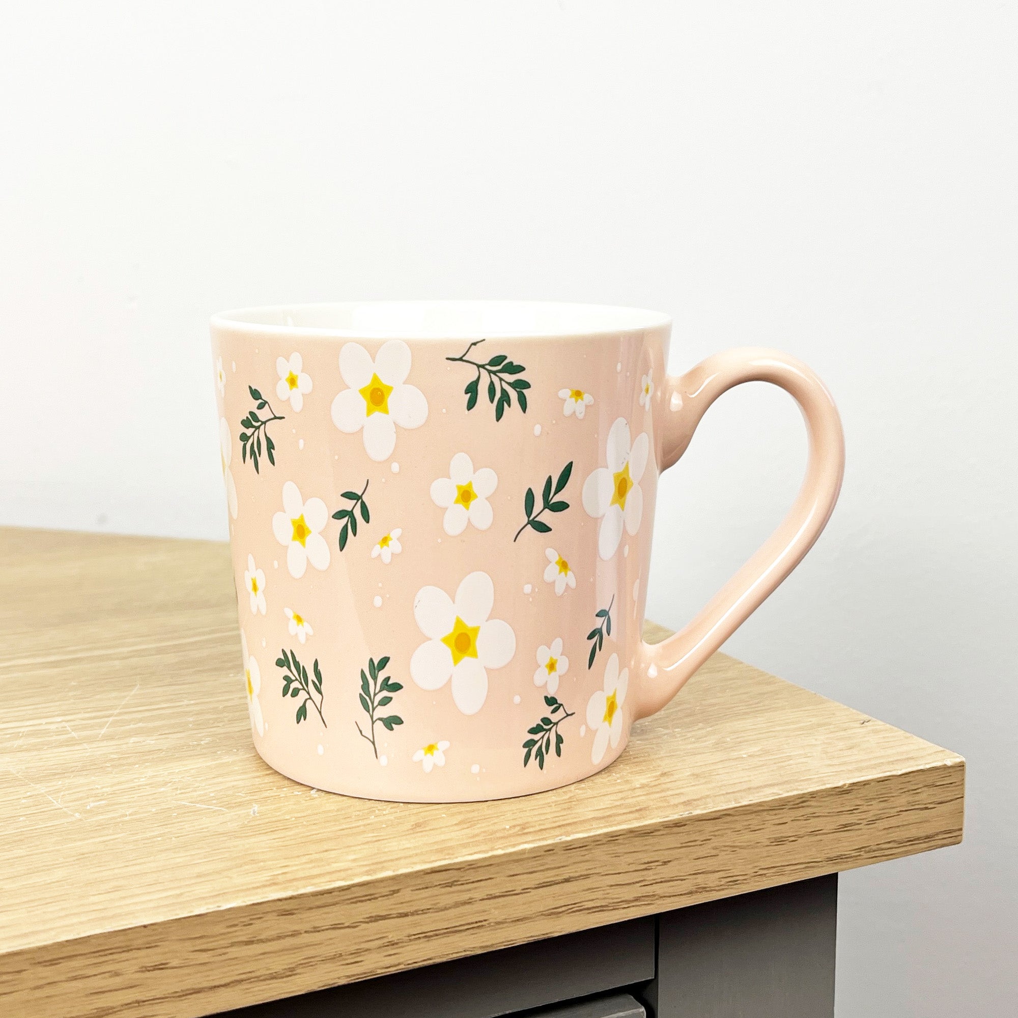 Set of 4 x 350ml Retro Floral Porcelain Mugs - Pink