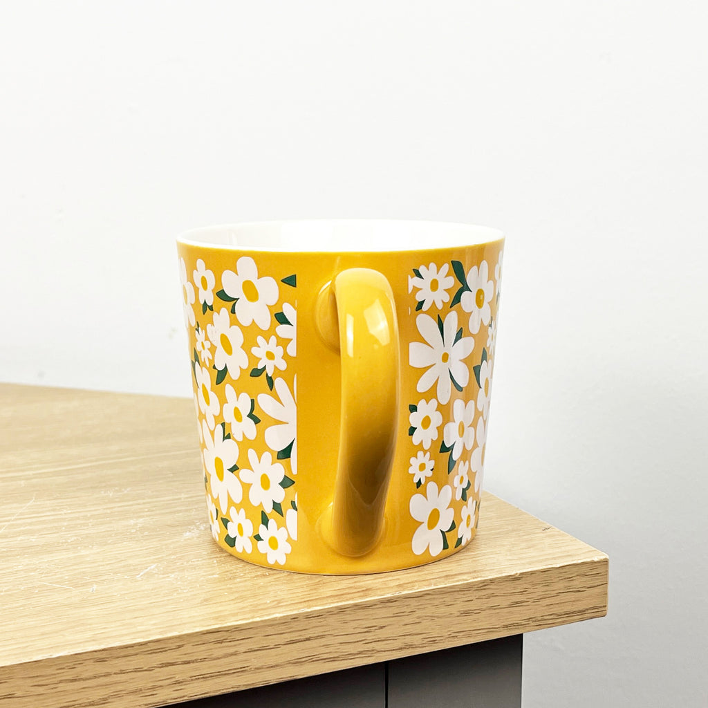 Set of 4 x 350ml Retro Floral Porcelain Mugs - Yellow