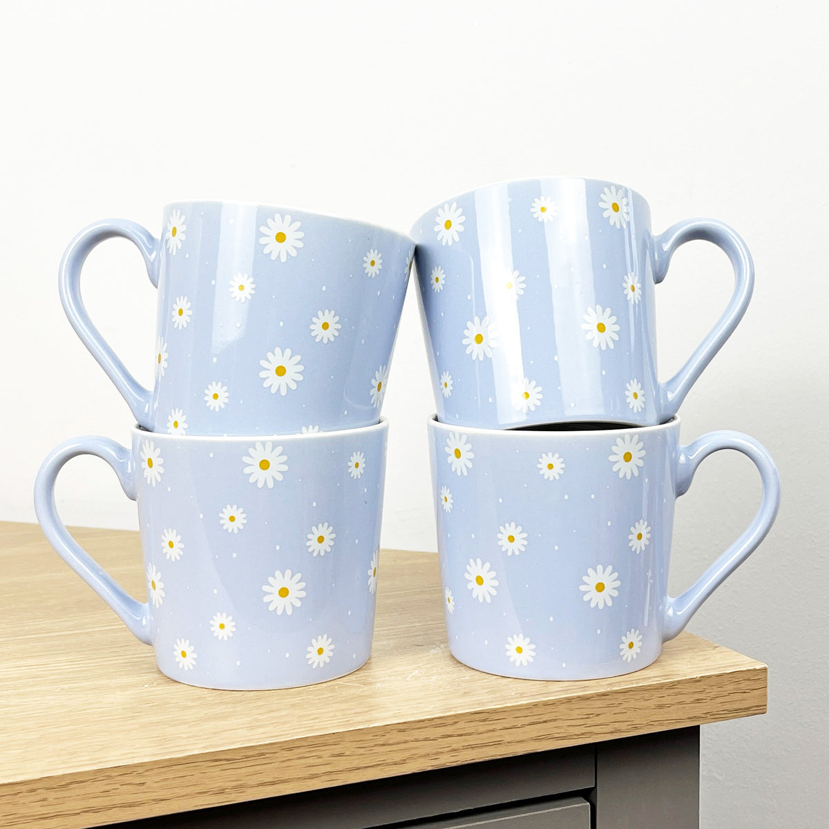 Set of 4 x 350ml Retro Floral Porcelain Mugs - Blue