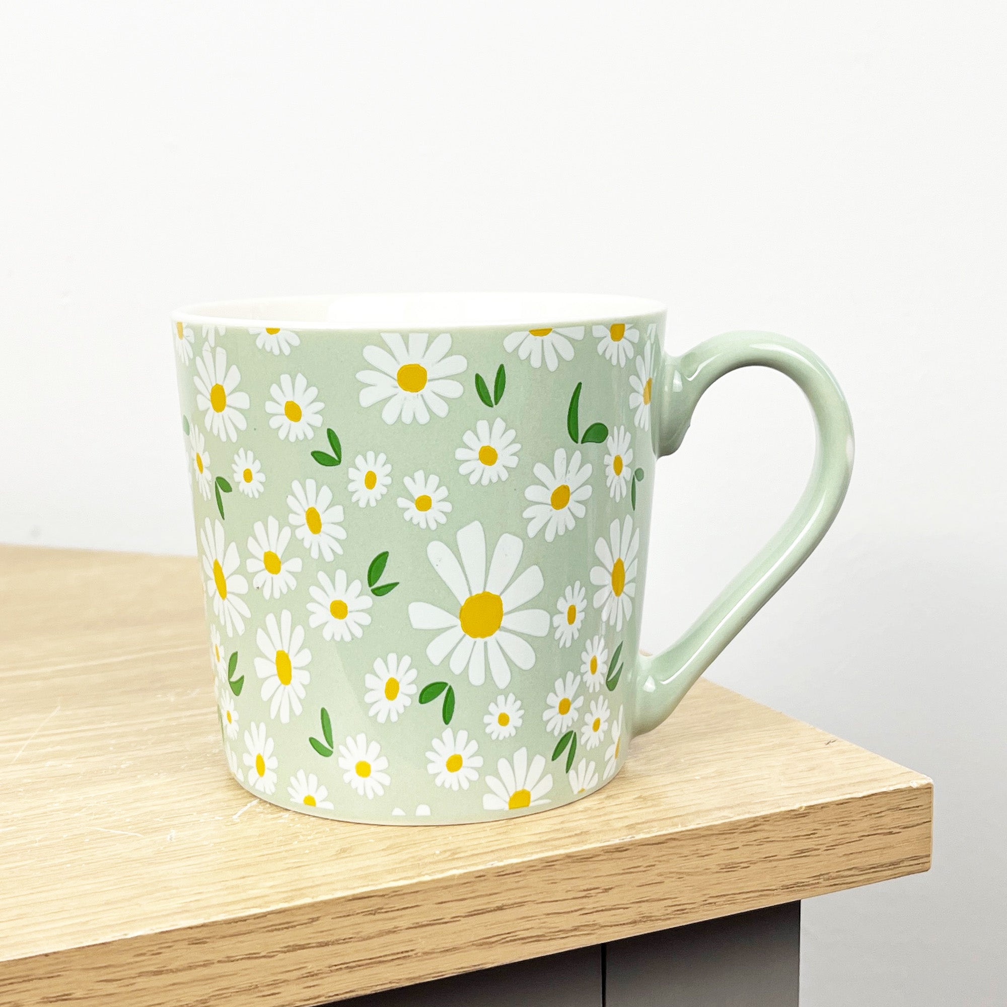 Set of 4 x 350ml Retro Floral Porcelain Mugs - Green