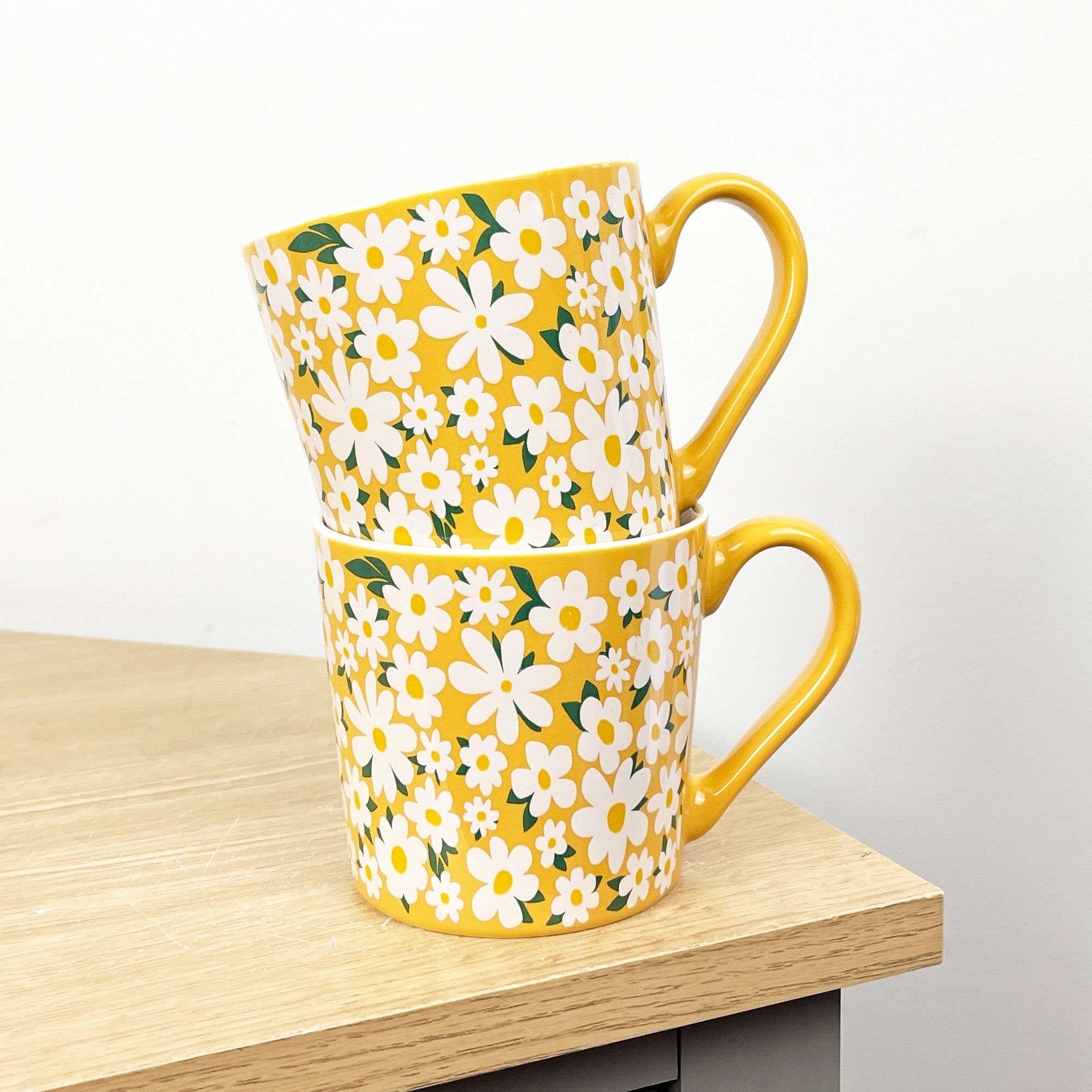 Set of 2 x 350ml Retro Floral Porcelain Mugs - Yellow
